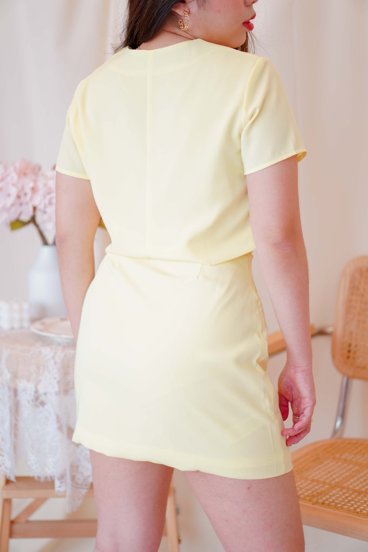 Modern Woman Button Skirt in Yellow