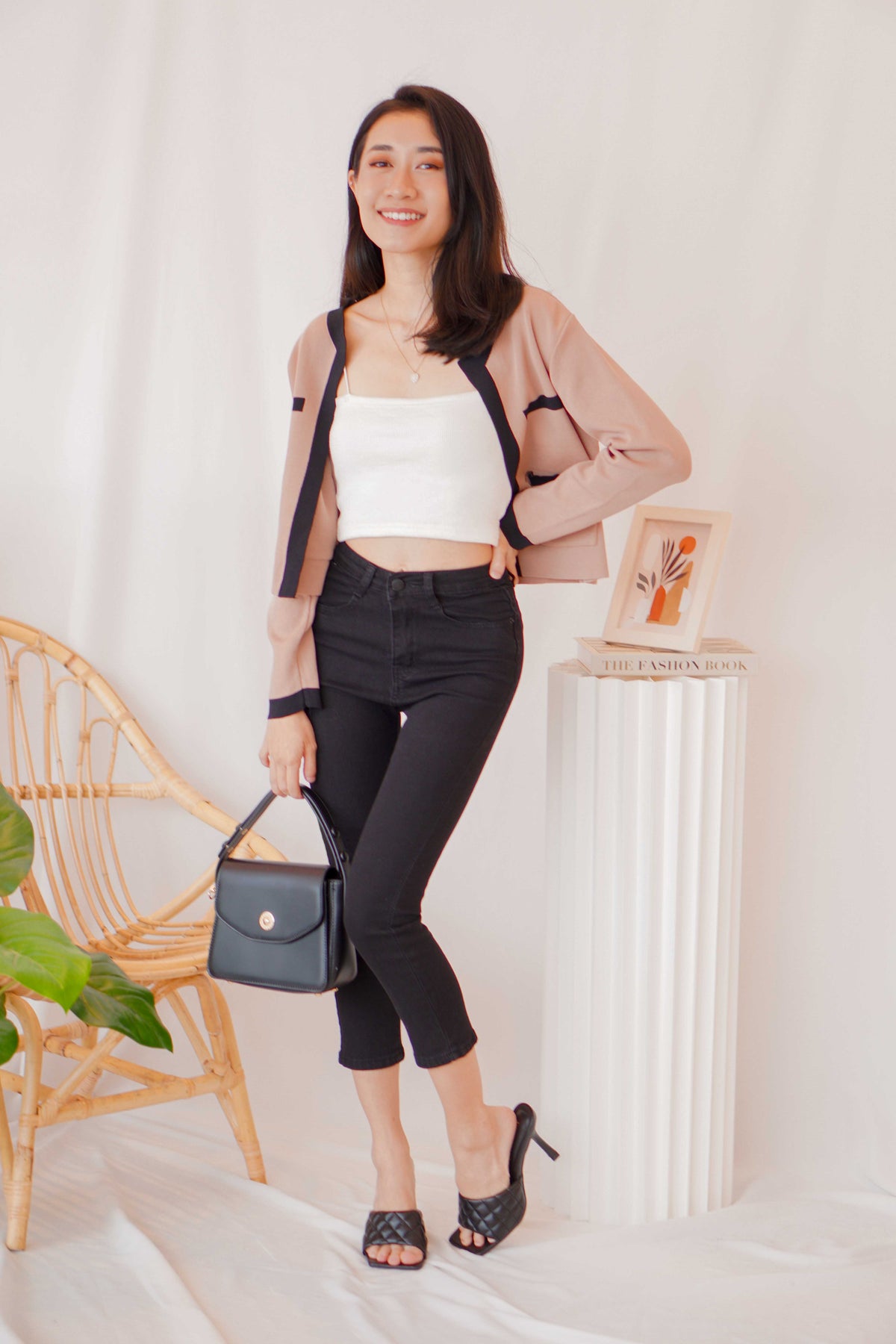 Dark Mind Cropped Jeggings in Black