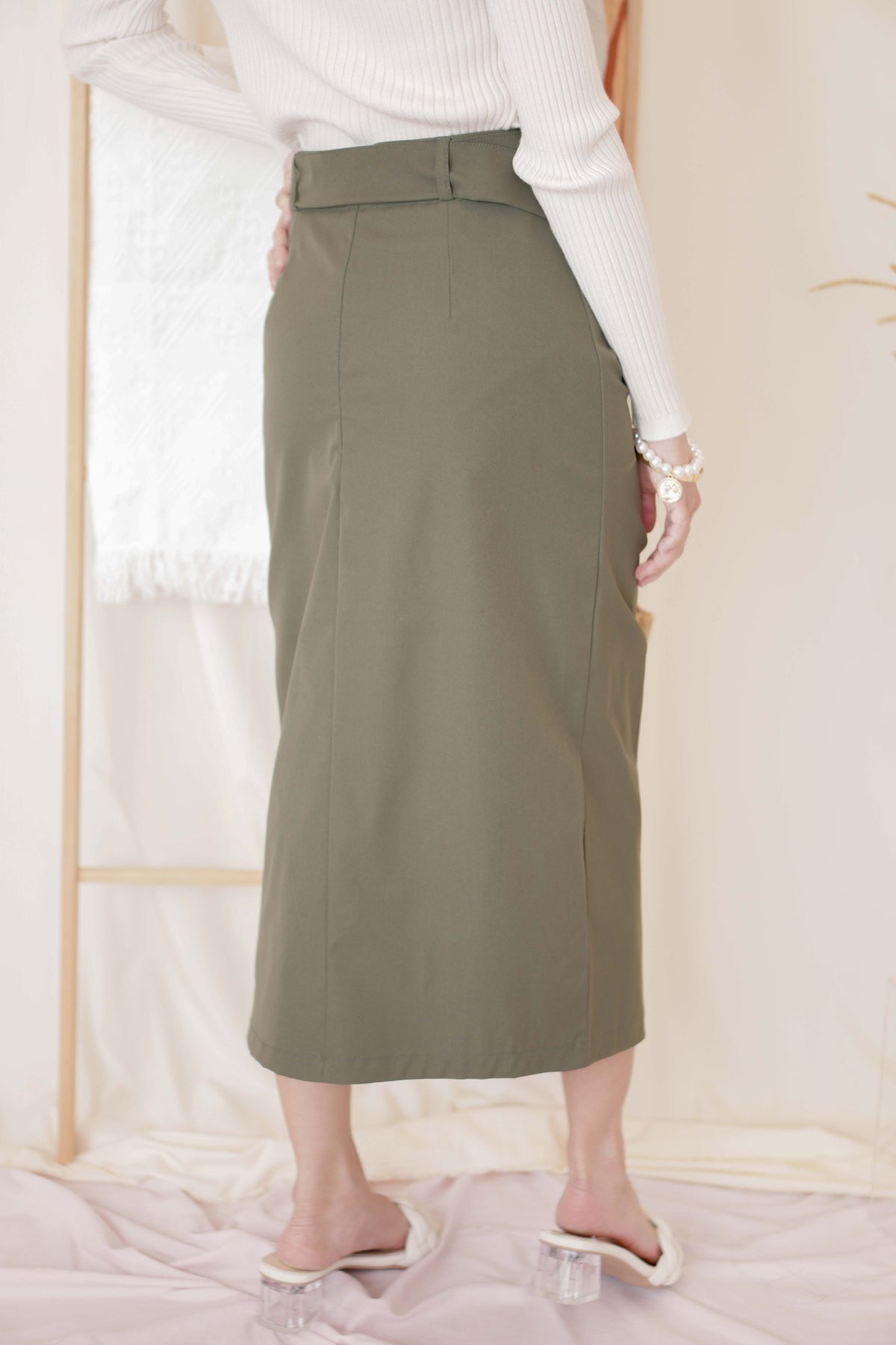 Turn Heads Midi Slit Skirt in Green