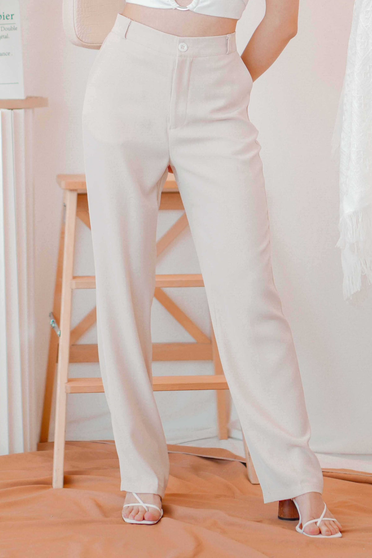 Step Up Pants in Beige