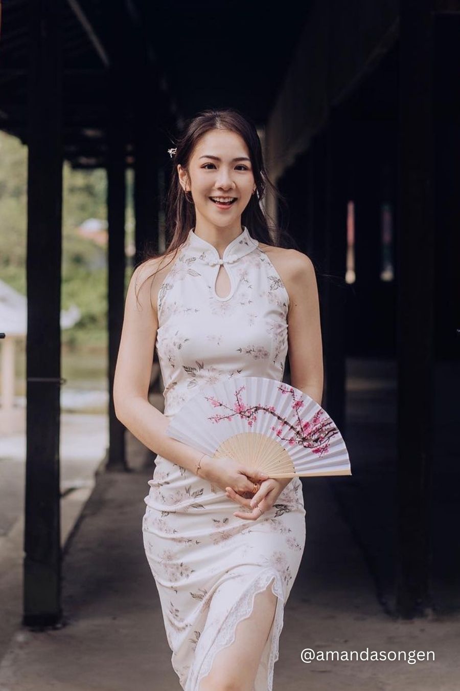 Ru Floral Halter Neck Cheongsam in White