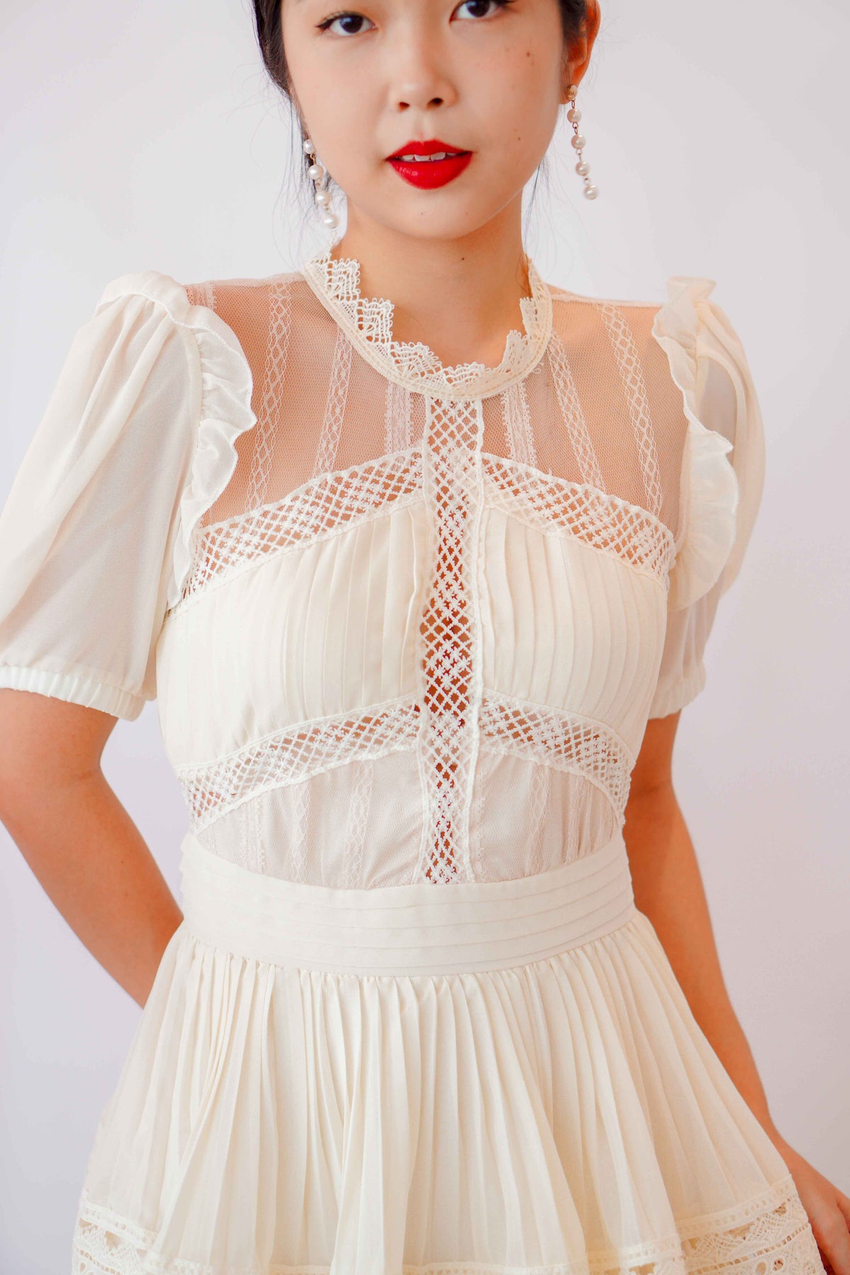 (PREMIUM) Lady Diane Layered Maxi Dress in Cream