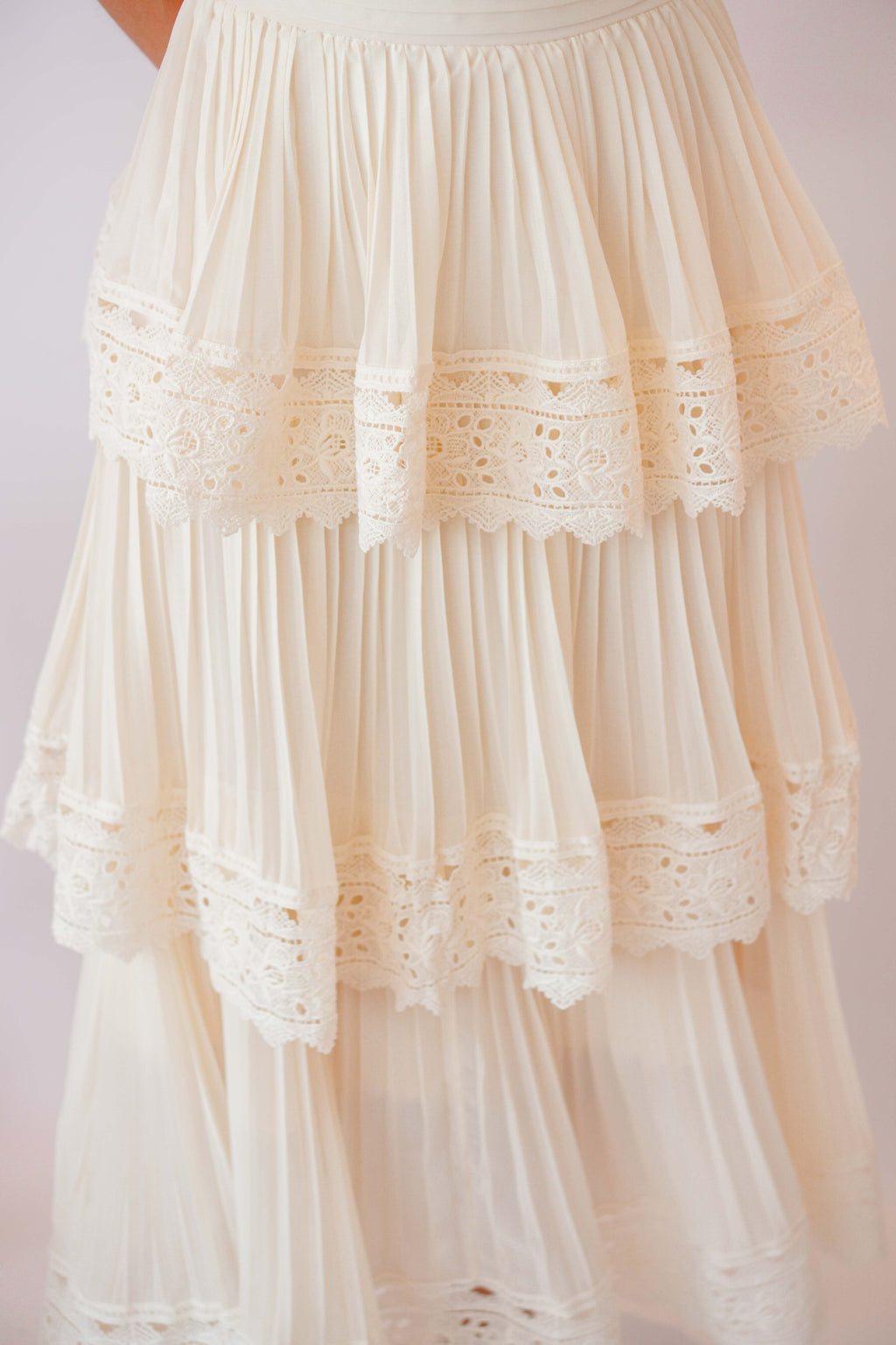 (PREMIUM) Lady Diane Layered Maxi Dress in Cream