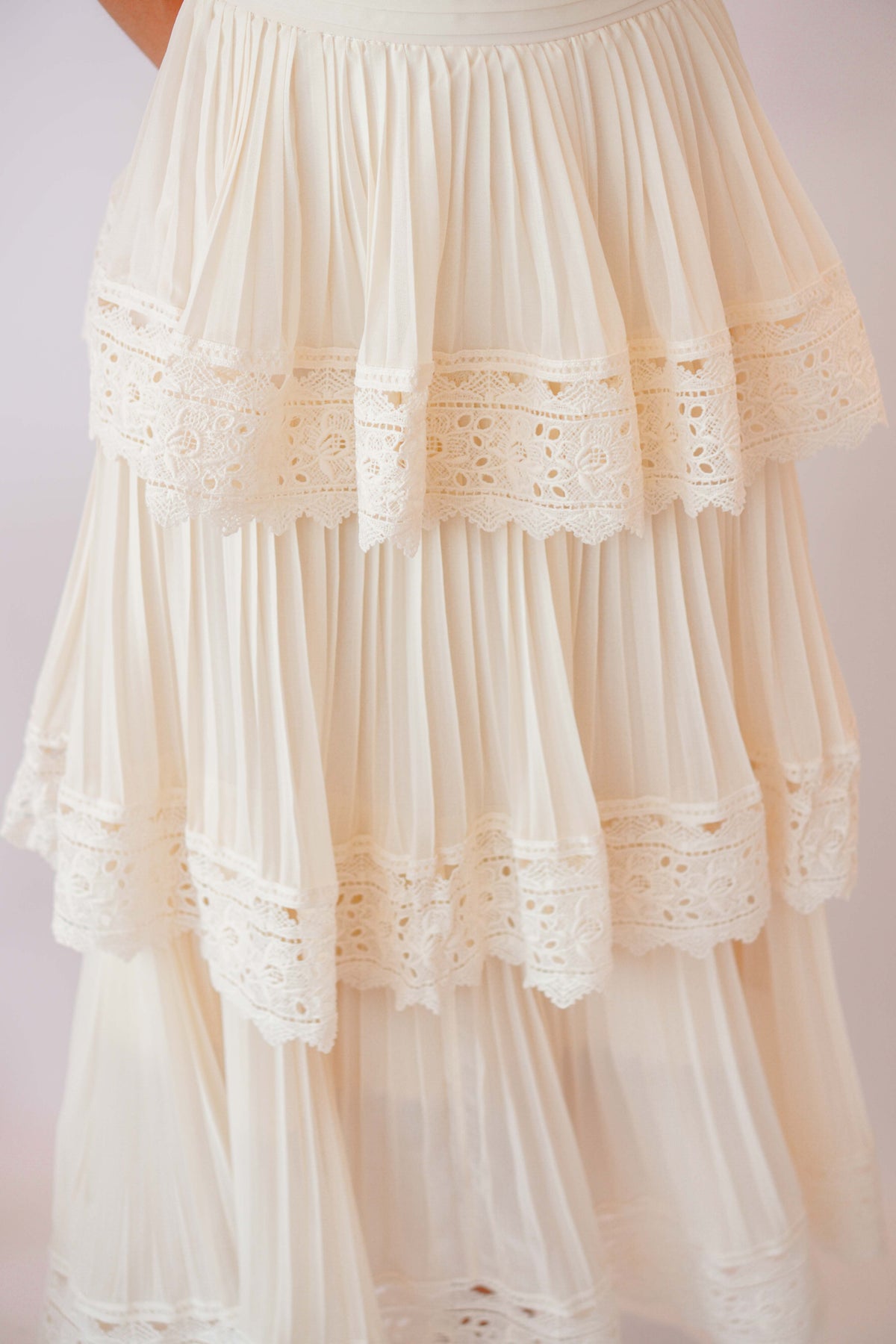 (PREMIUM) Lady Diane Layered Maxi Dress in Cream