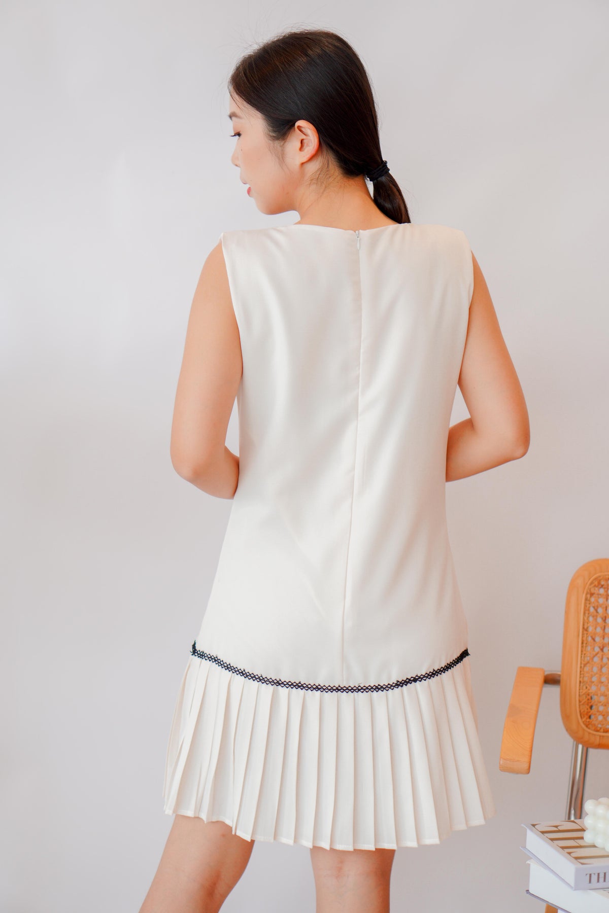 Simple Way Pleated Hem Dress in Beige