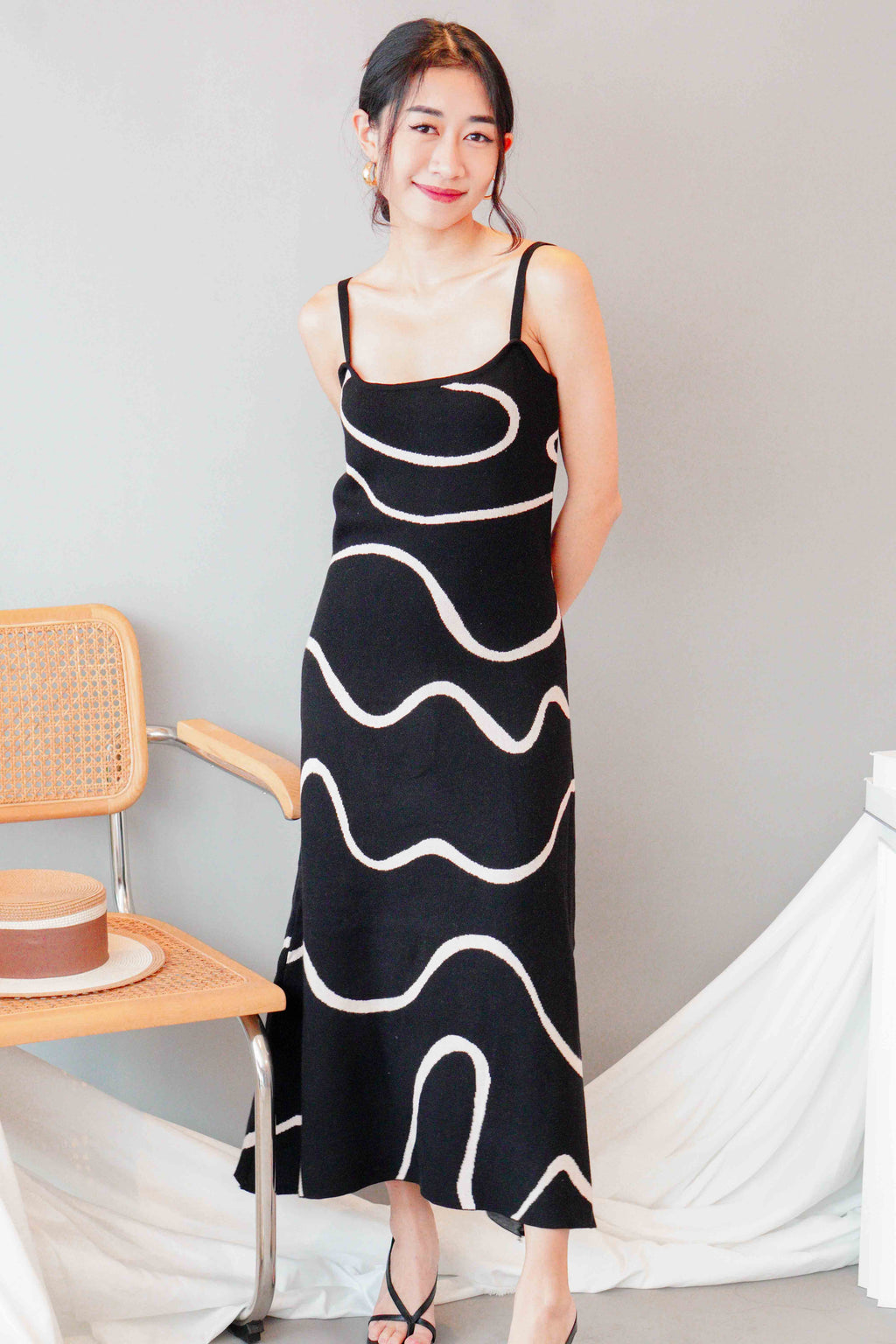 Melya Abstract Print Knit Dress in Black
