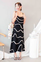 Melya Abstract Print Knit Dress in Black