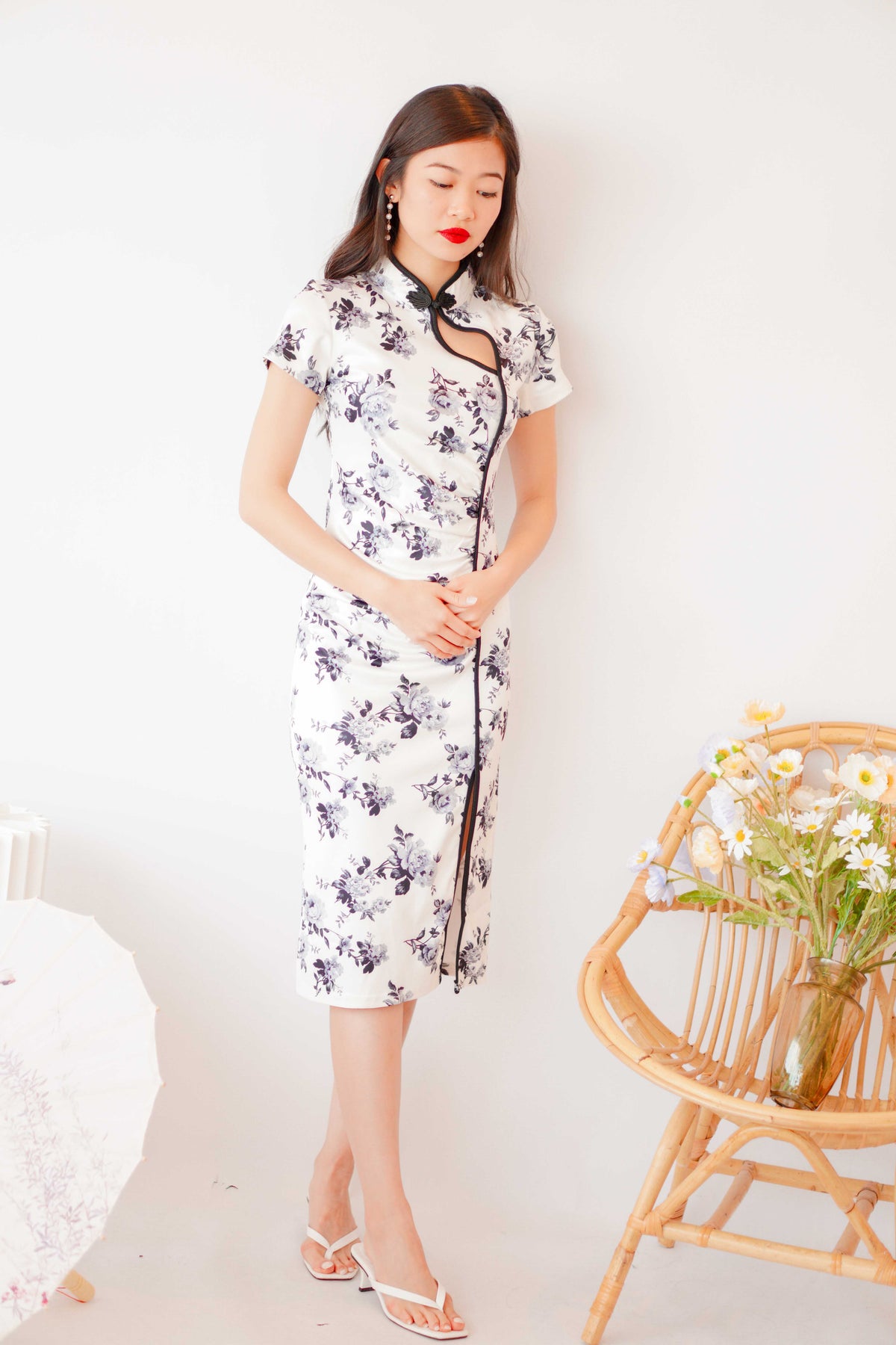 Ning Midi Floral Cheongsam in Black and White