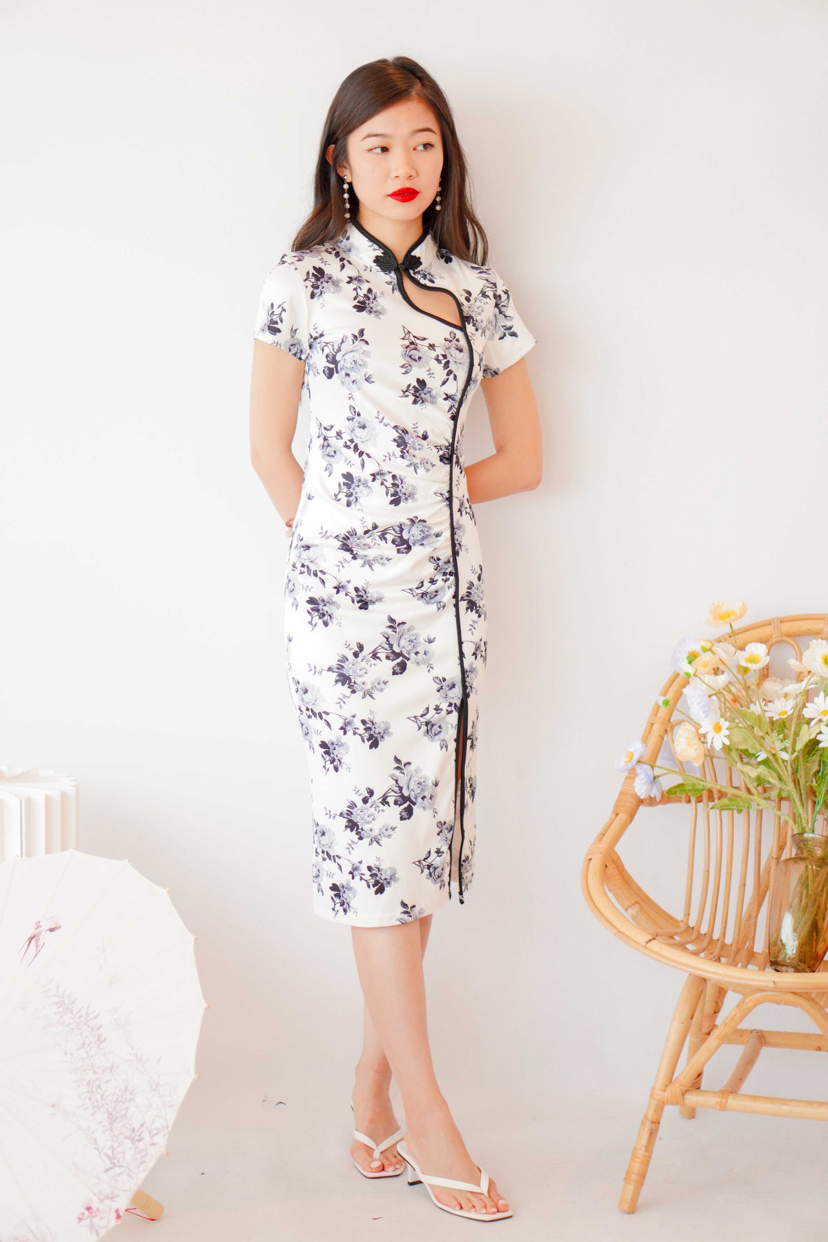 Ning Midi Floral Cheongsam in Black and White