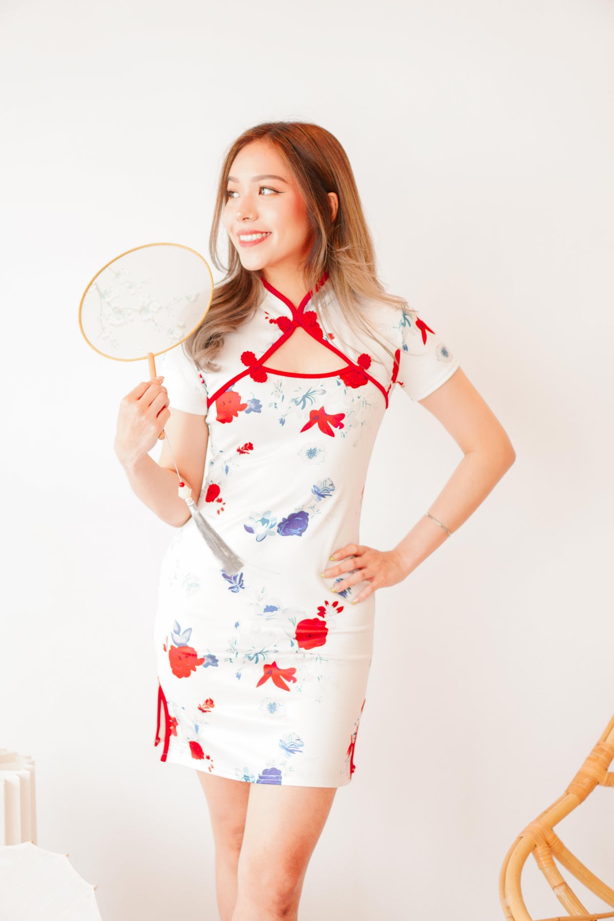 Li Short Floral Cheongsam in White with Red Lining