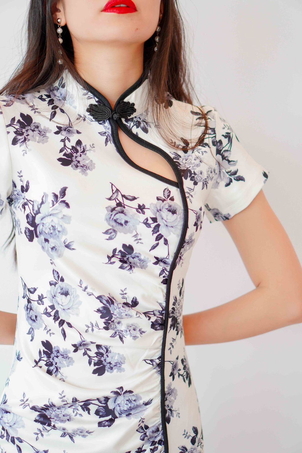 Ning Midi Floral Cheongsam in Black and White