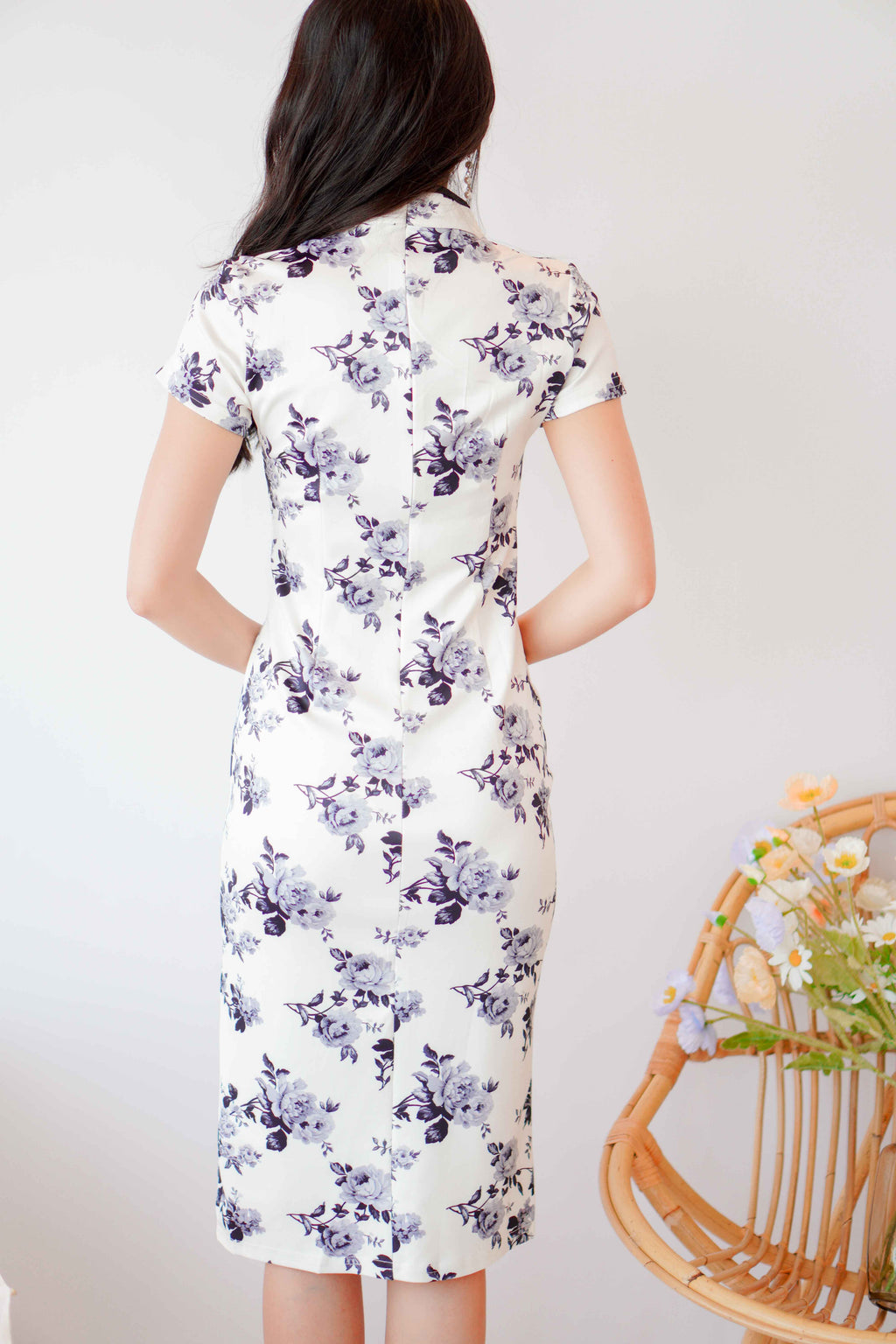 Ning Midi Floral Cheongsam in Black and White