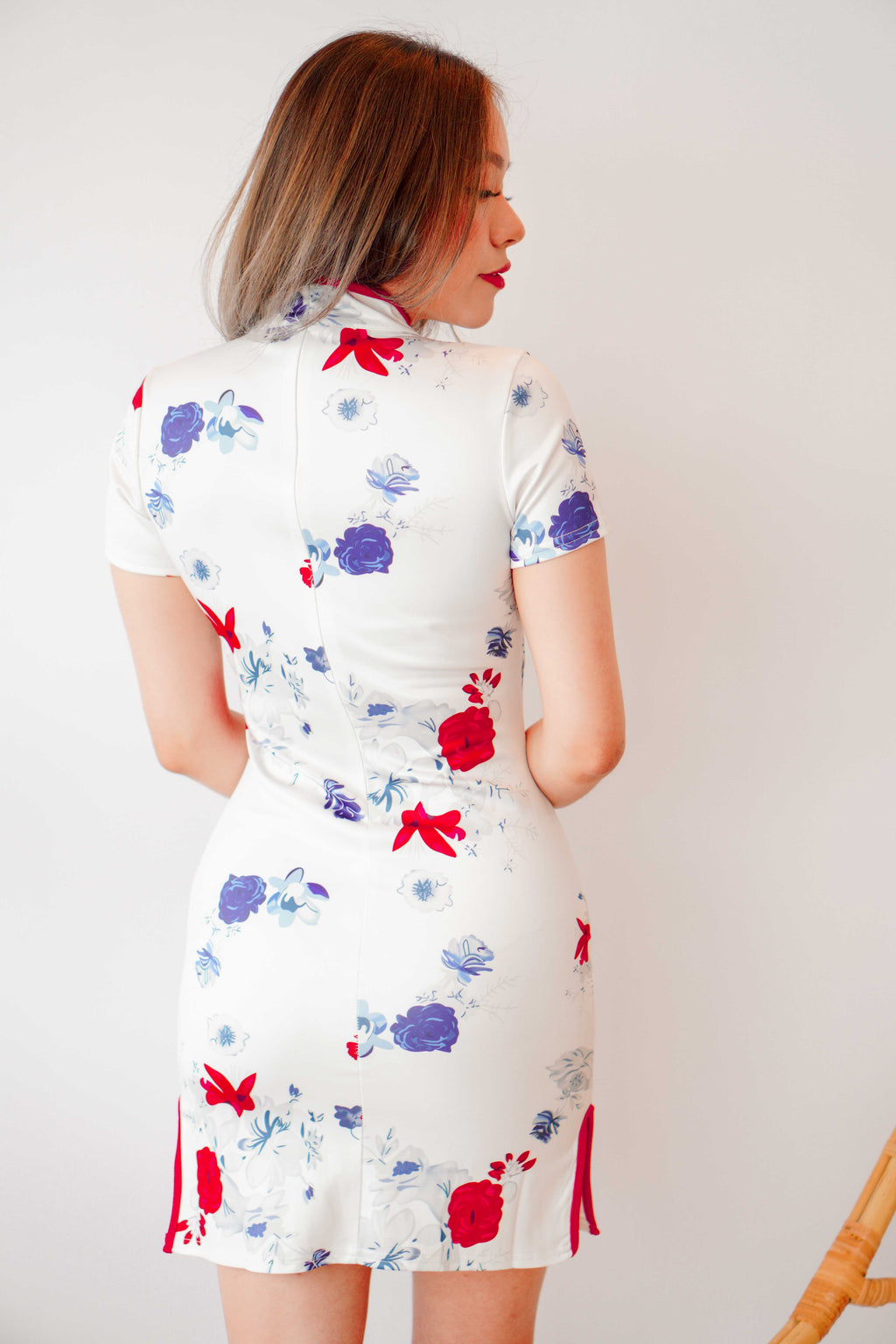 Li Short Floral Cheongsam in White with Red Lining