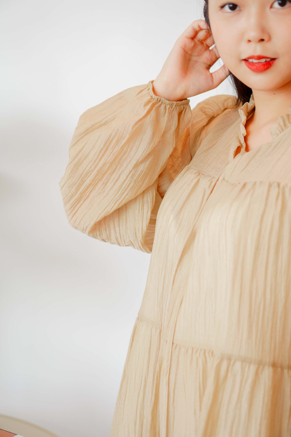 Alea Puffy Dress with Sash in Khaki