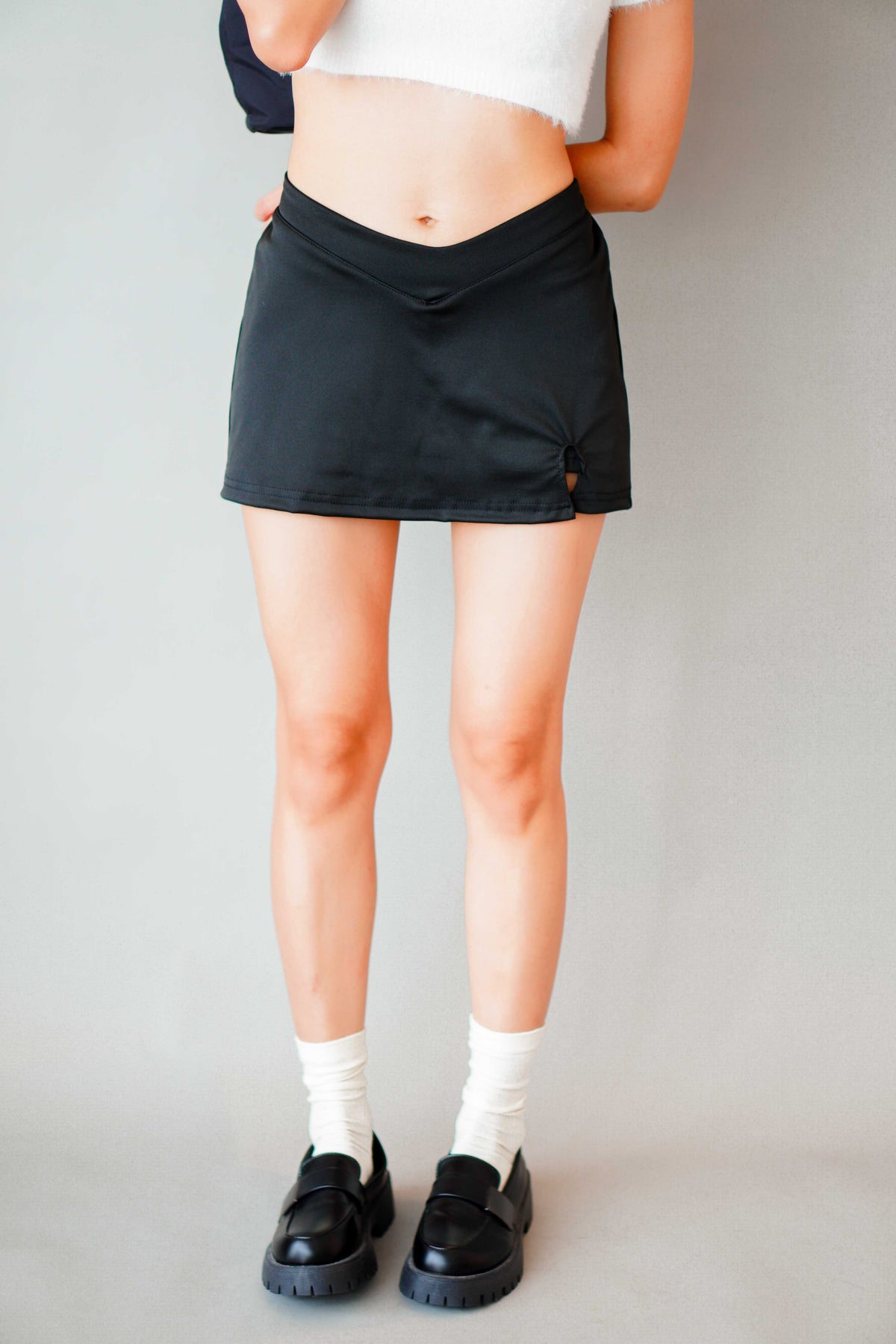 Khizza Mini Skirt in Black