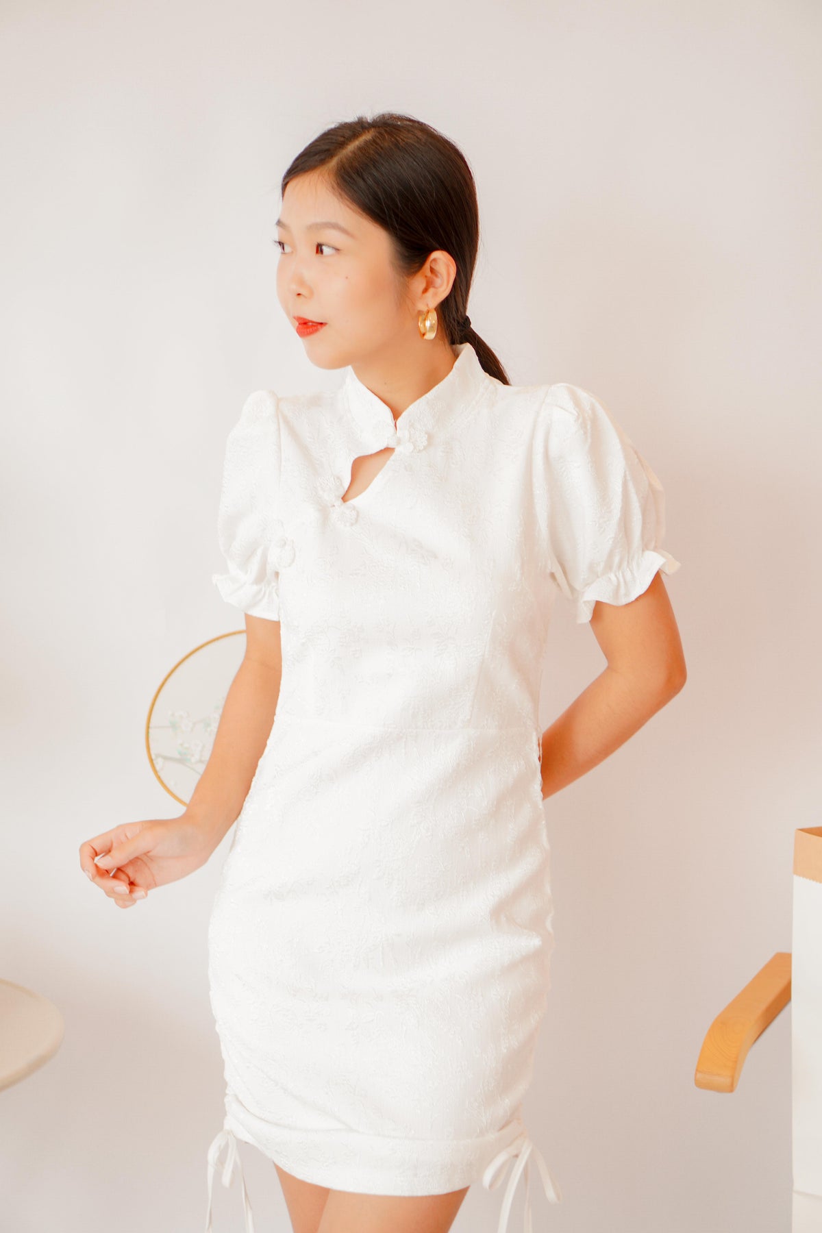 Ai Side Ruched Cheongsam in White With Puffy Sleeves