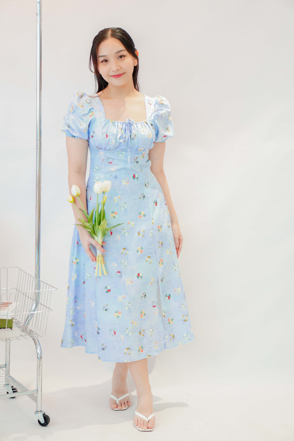 Mazarine Summer Floral Puffy Sleeves Maxi Dress in Blue