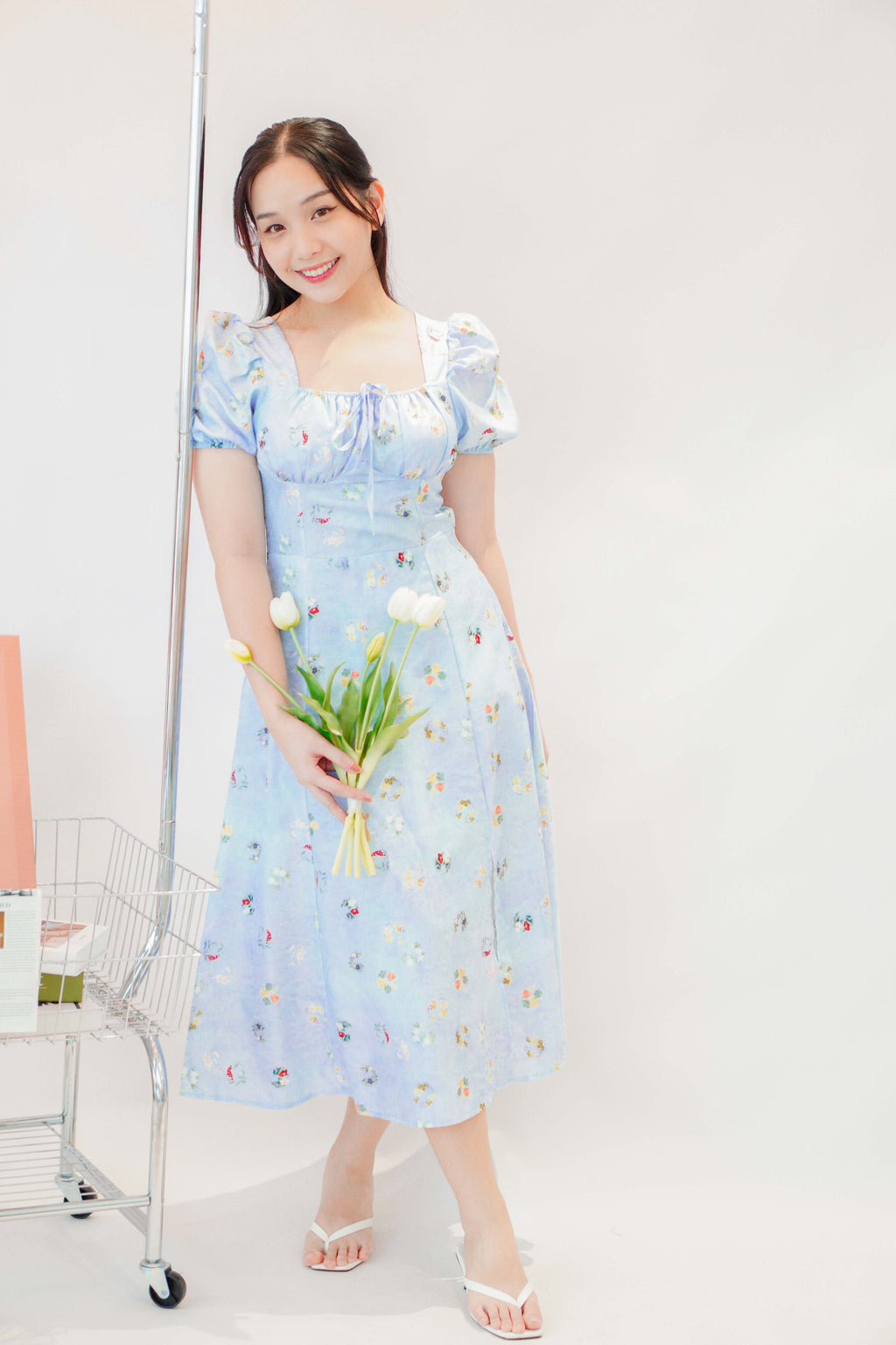 Mazarine Summer Floral Puffy Sleeves Maxi Dress in Blue