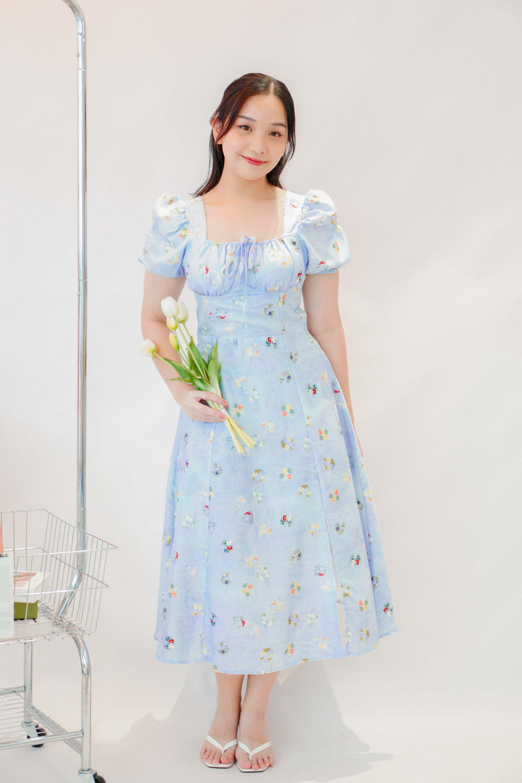 Mazarine Summer Floral Puffy Sleeves Maxi Dress in Blue