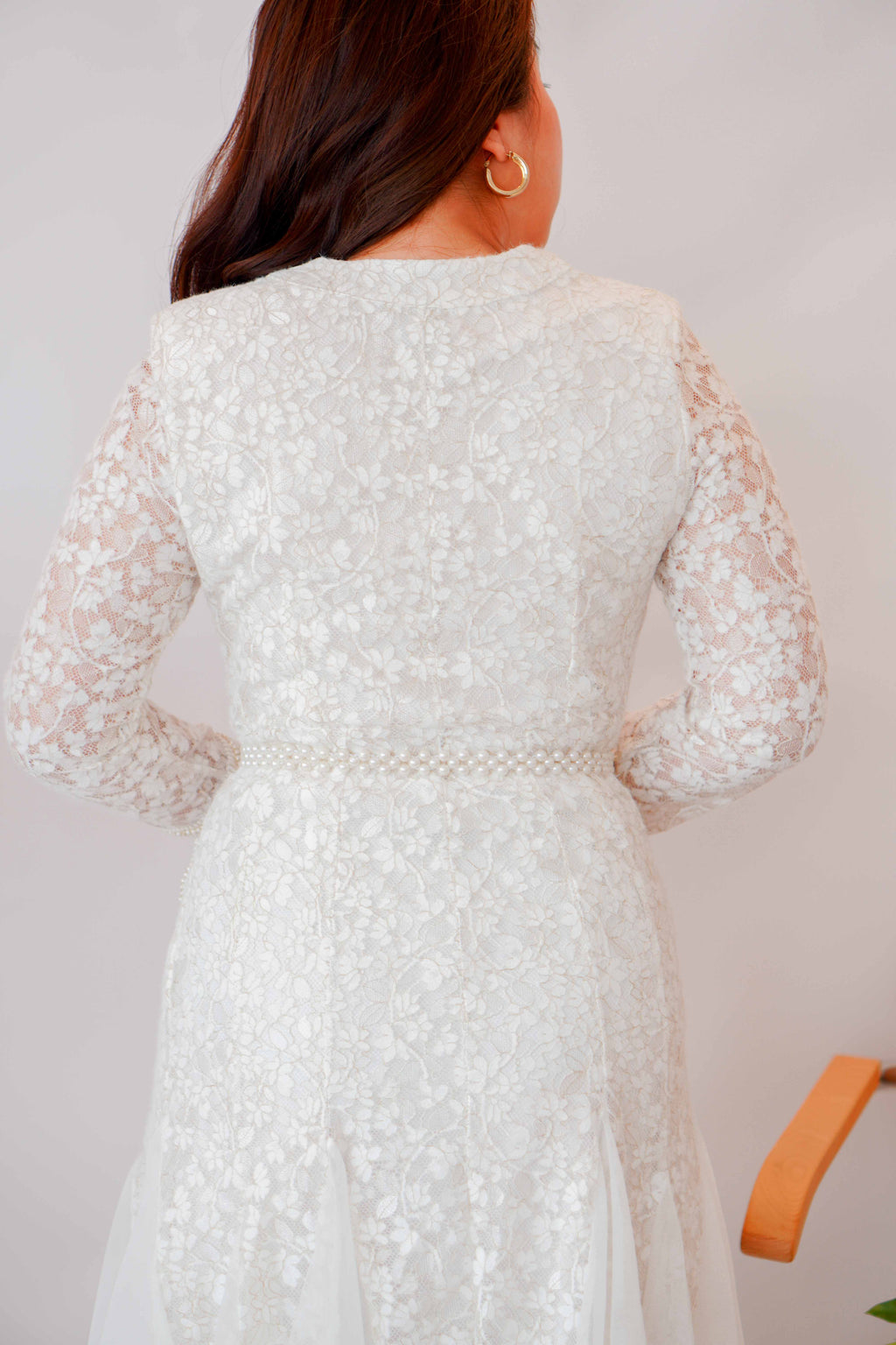 (Premium) Seora Long Sleeve Lace Dress in White