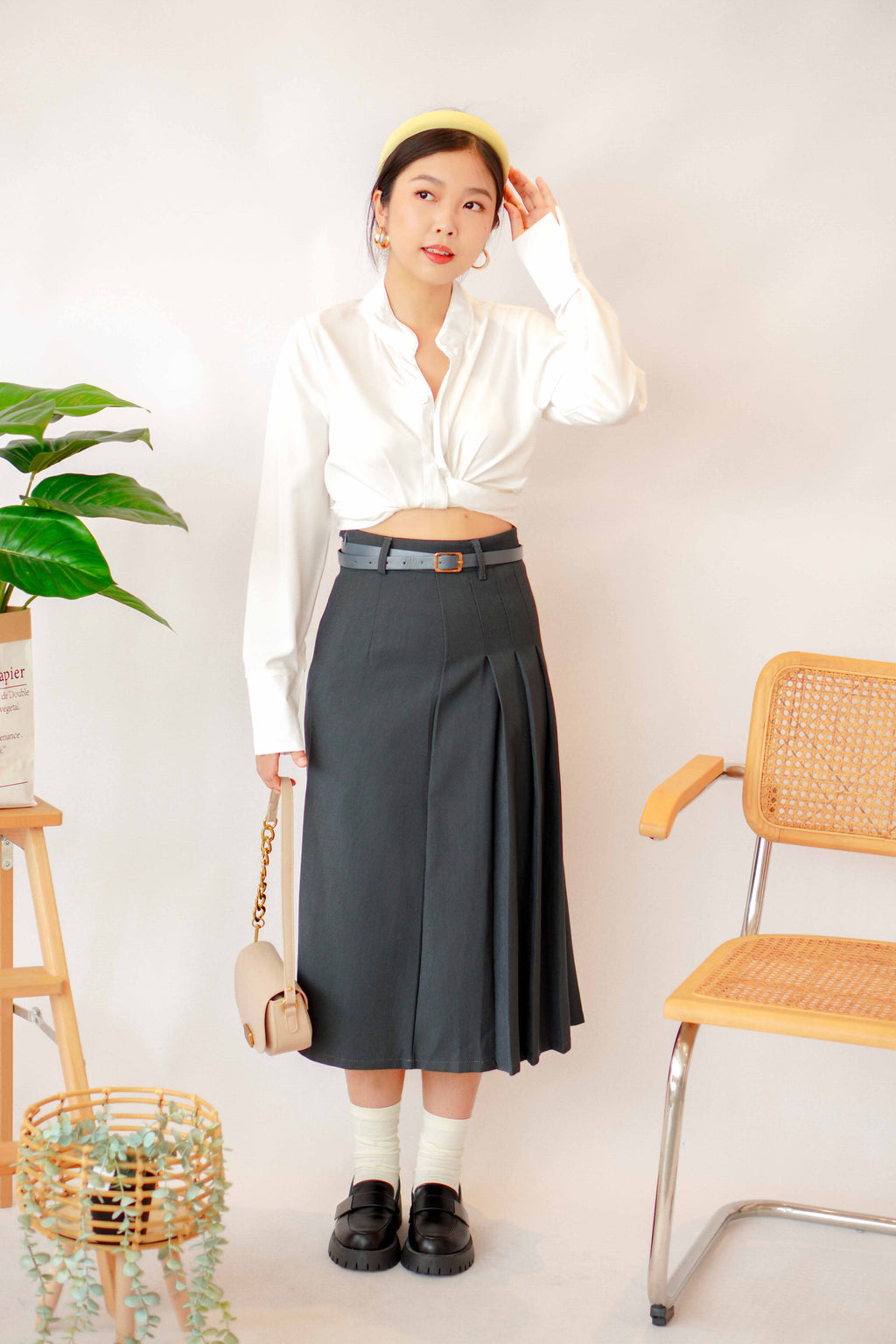 (BACKORDER) Rhaiza Front Tie Blouse Top in White