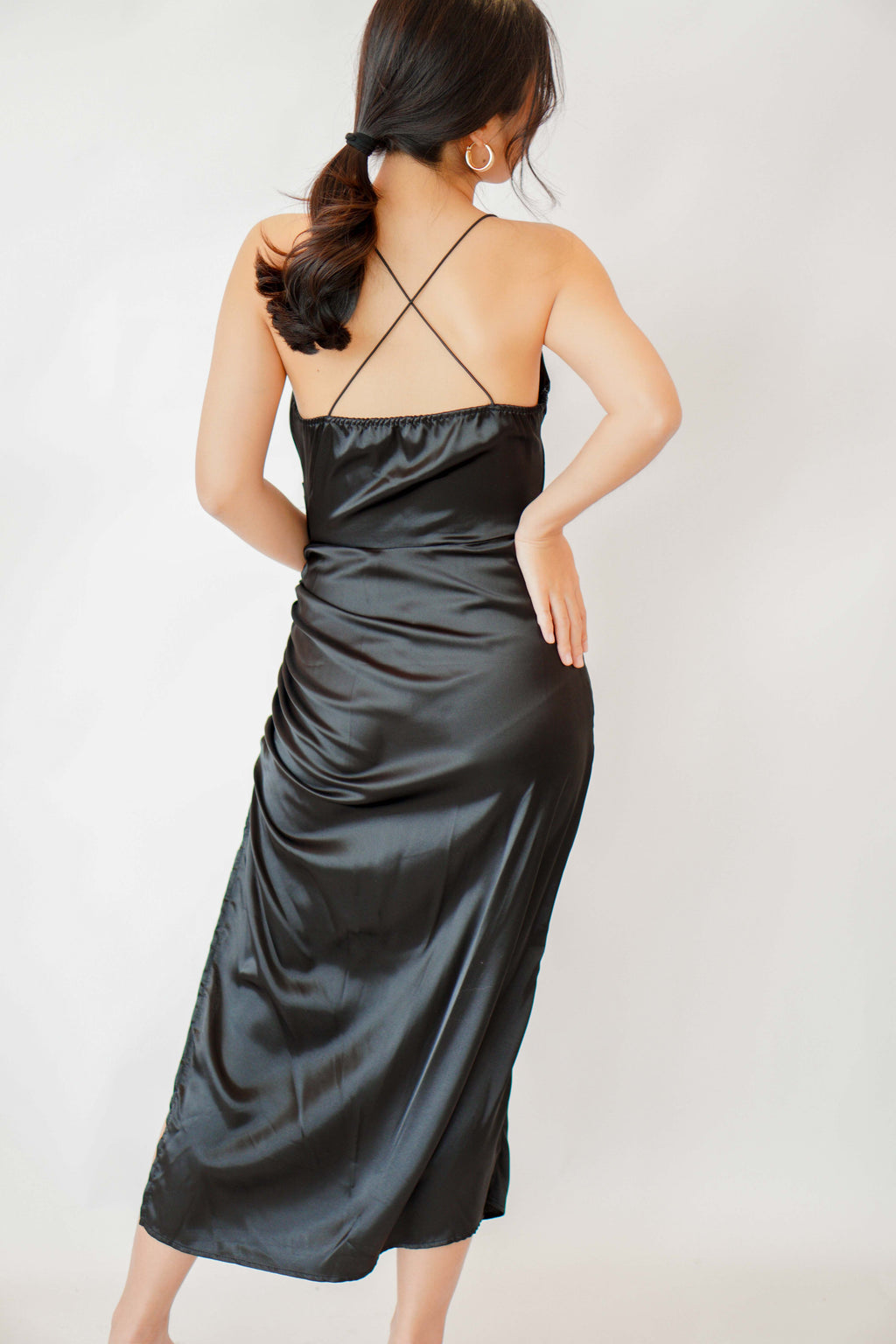 Black Opal Deep V Satin Ruched Dress in Black