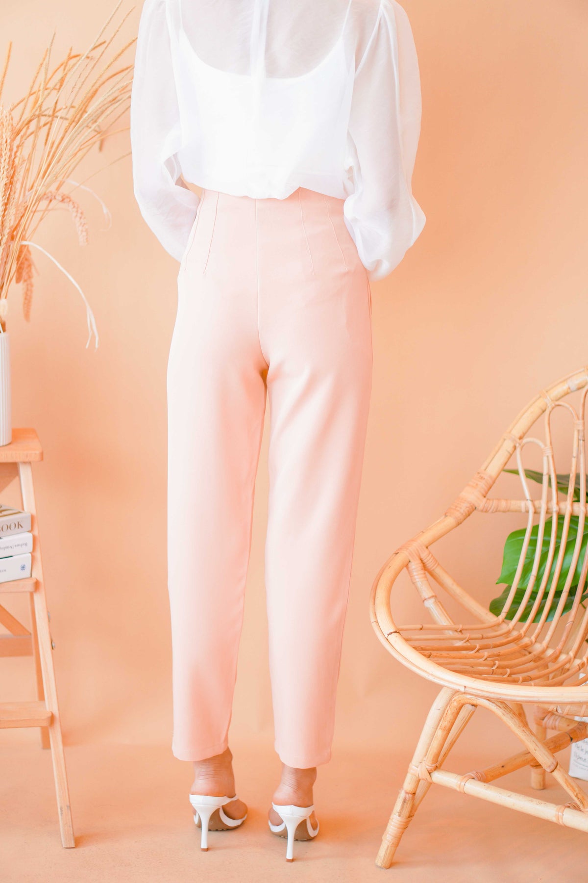 Delphine Pants in Peach