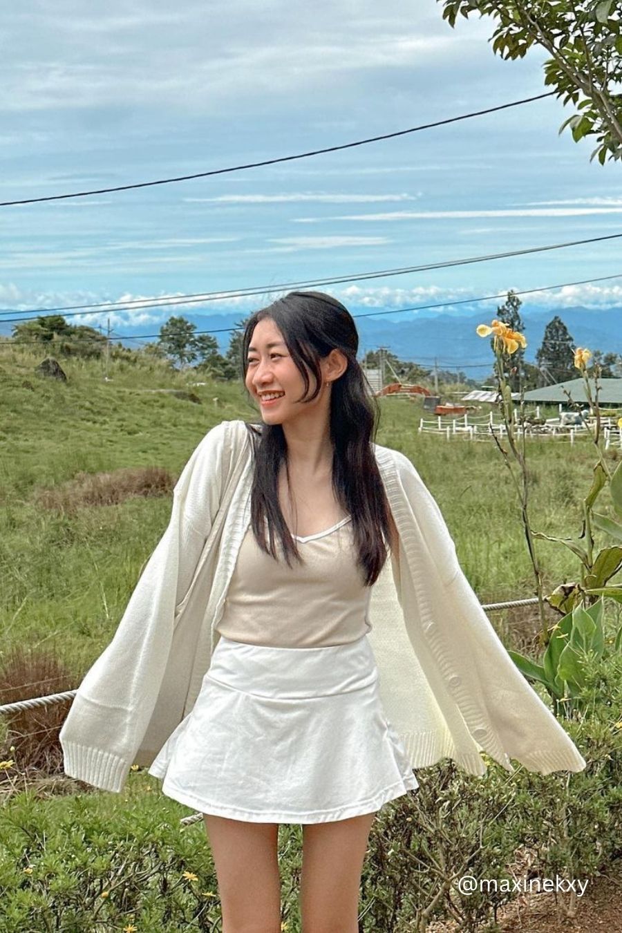 (BACKORDER) White Cloud Cardigan in Cream