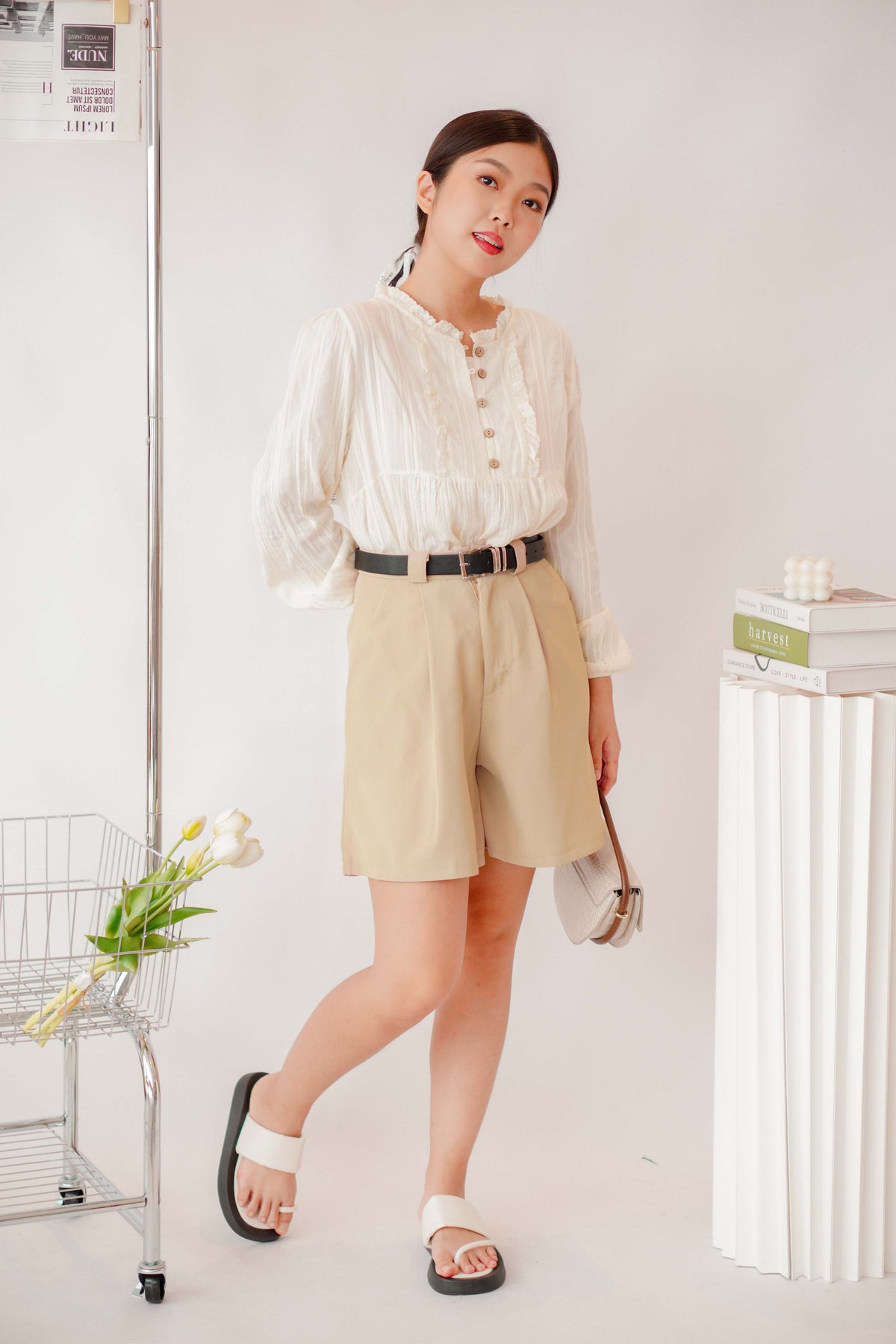 Jin Midi Shorts in Yellow Khaki
