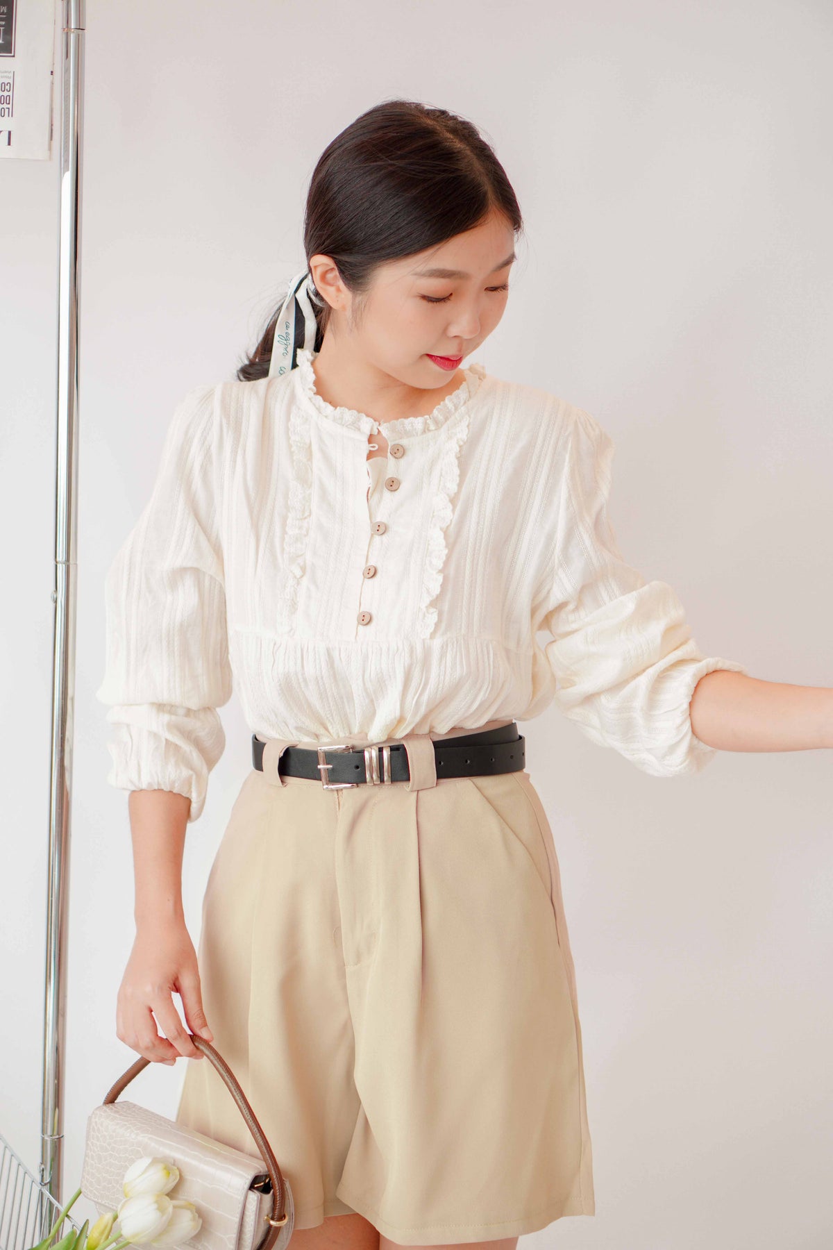Jin Midi Shorts in Yellow Khaki