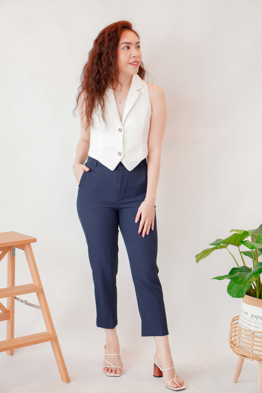 Houston Cropped Pants in Dark Blue