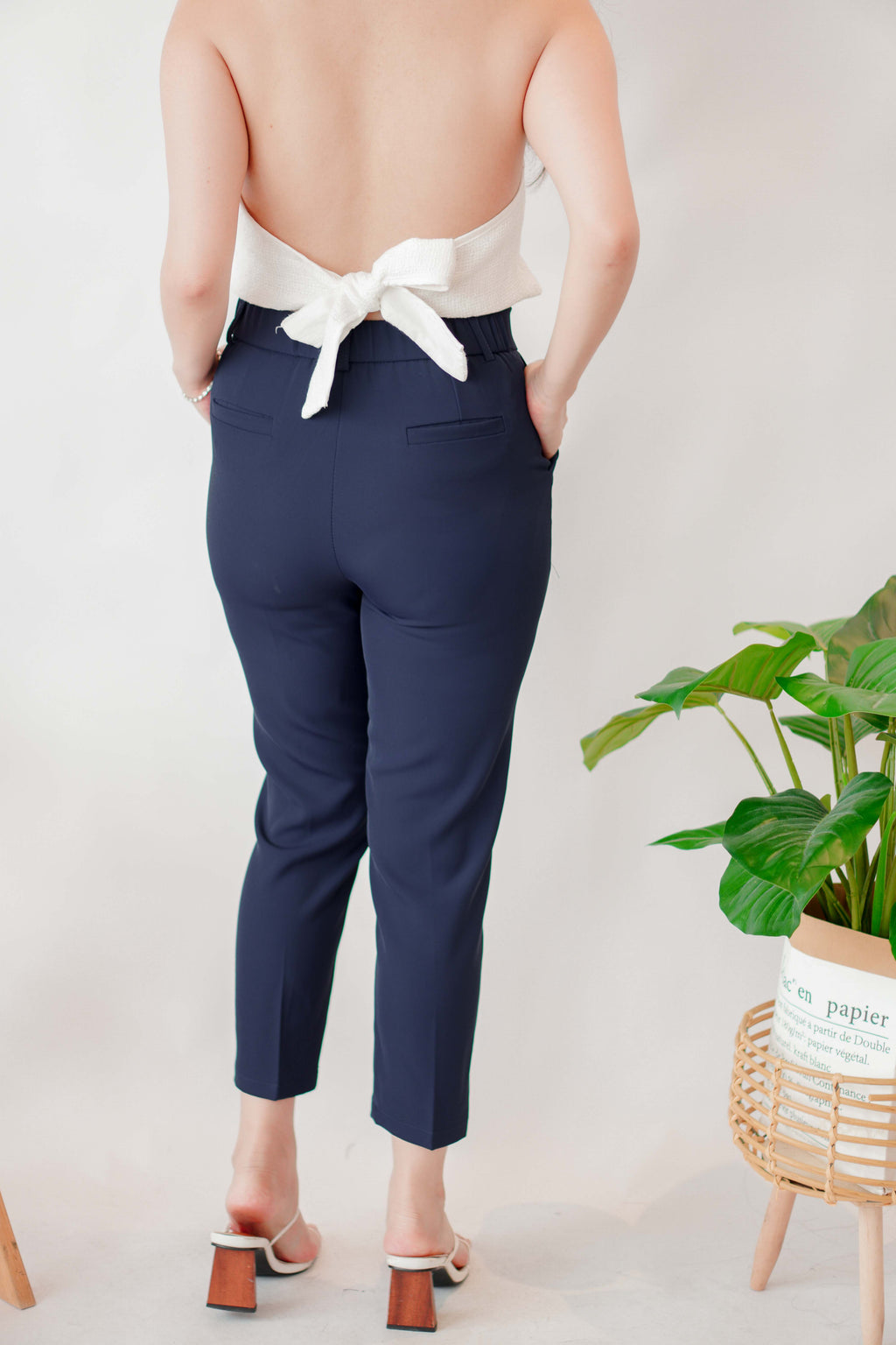 Houston Cropped Pants in Dark Blue
