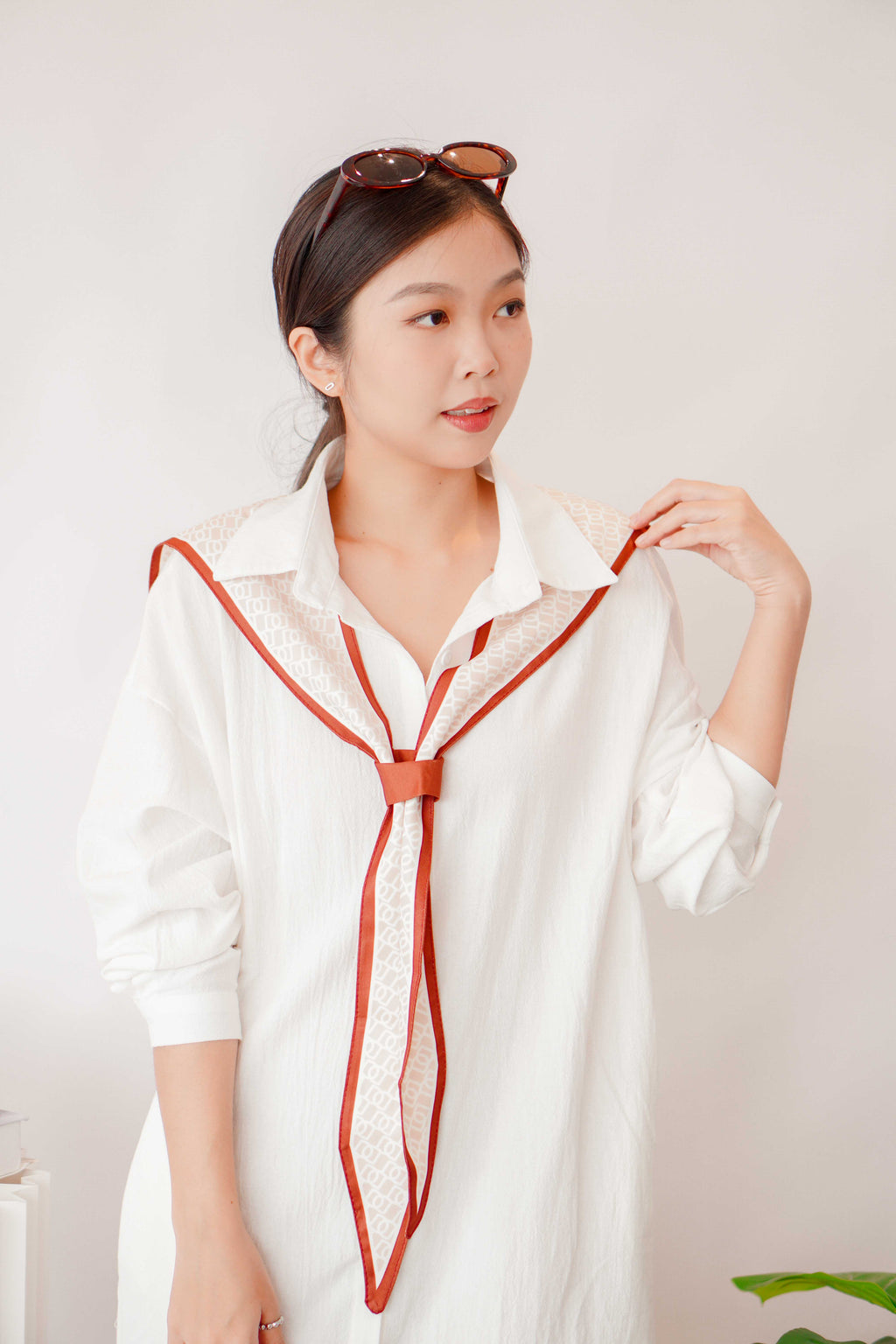 Throwover in Cream with Brown Lining