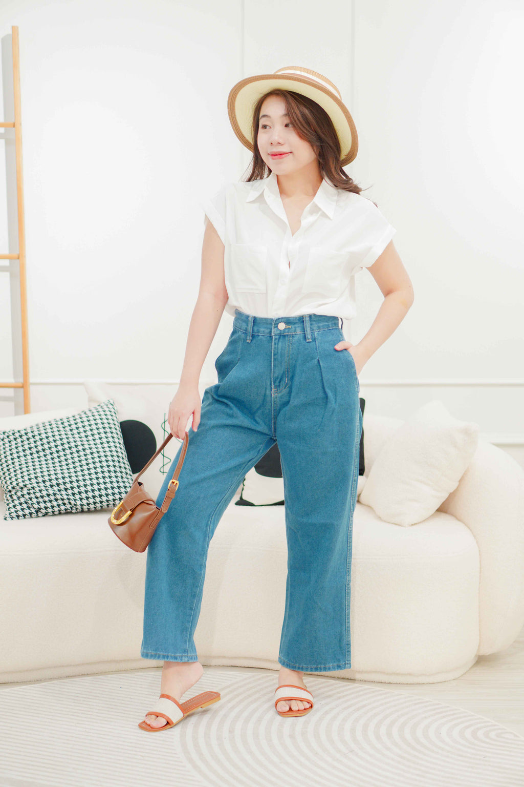 Ander Collar Short Sleeve Button Top in White