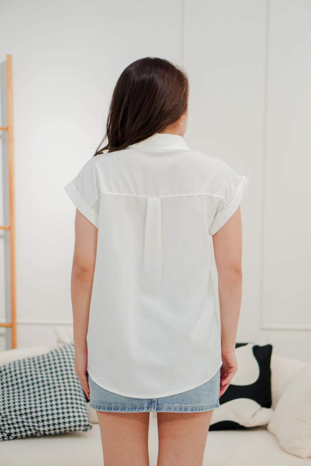 Ander Collar Short Sleeve Button Top in White