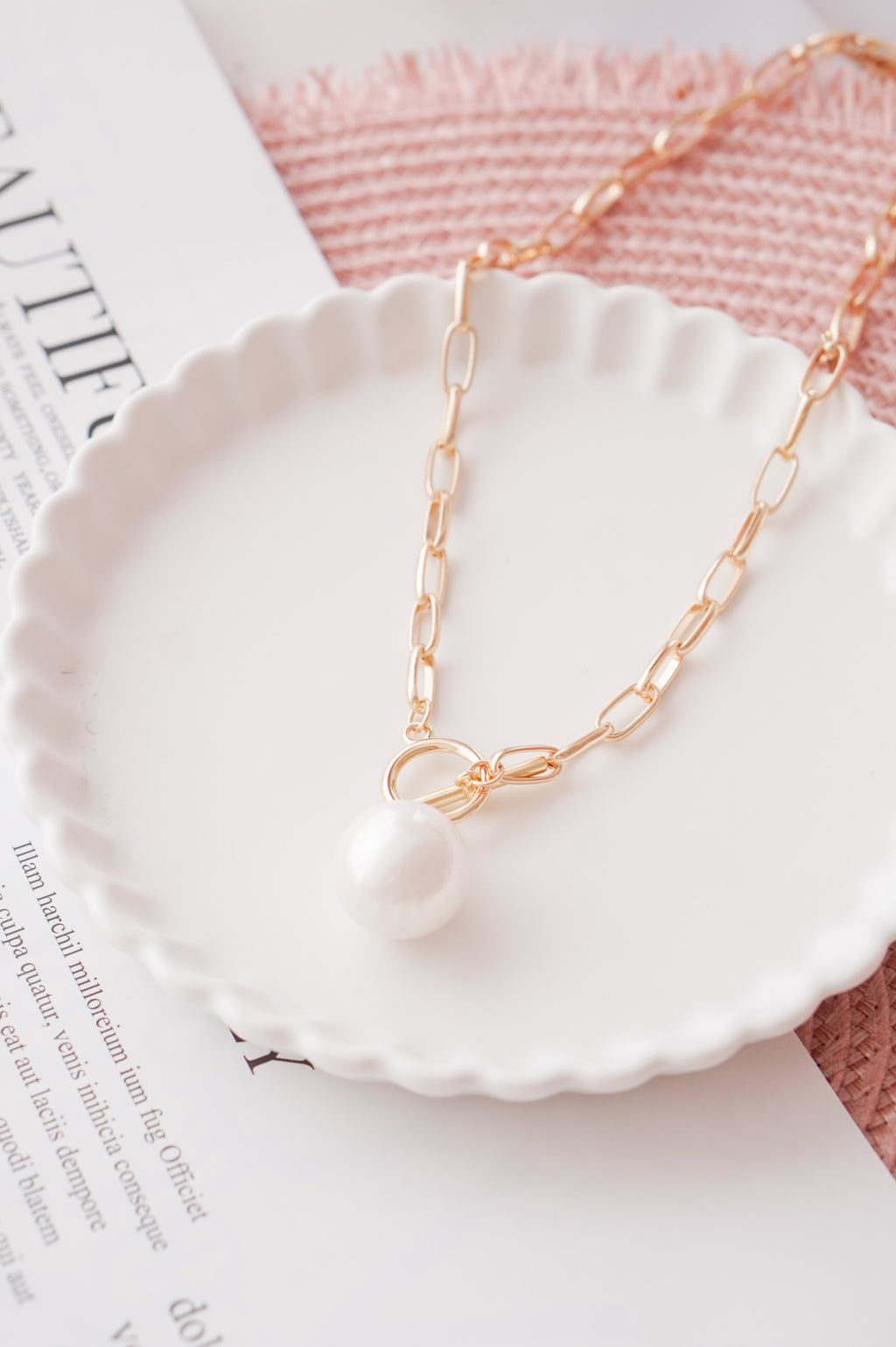 All White Pearl Necklace