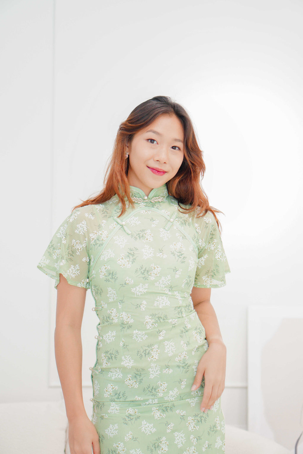 Shi Qing Dainty Floral Short Sleeve Cheongsam in Green