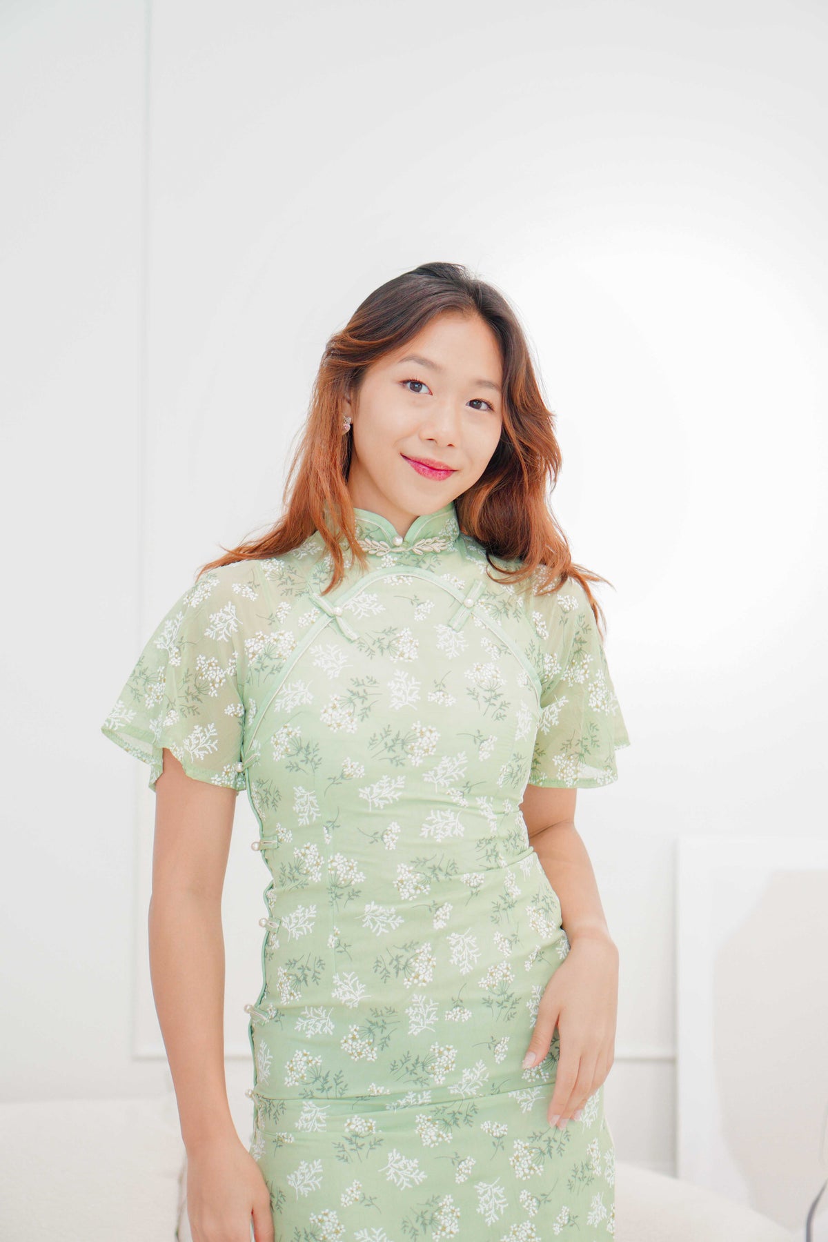 Shi Qing Dainty Floral Short Sleeve Cheongsam in Green