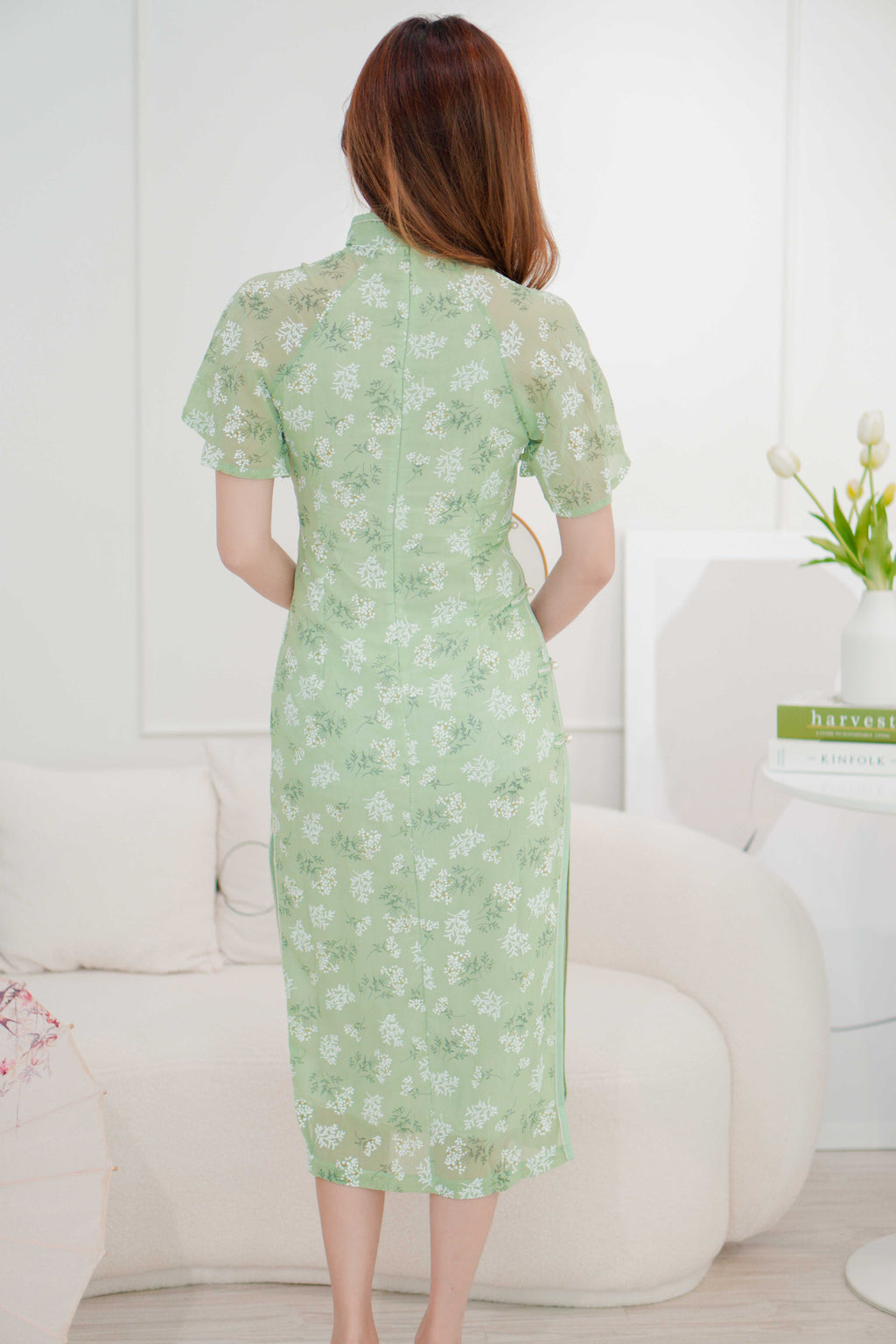 Shi Qing Dainty Floral Short Sleeve Cheongsam in Green