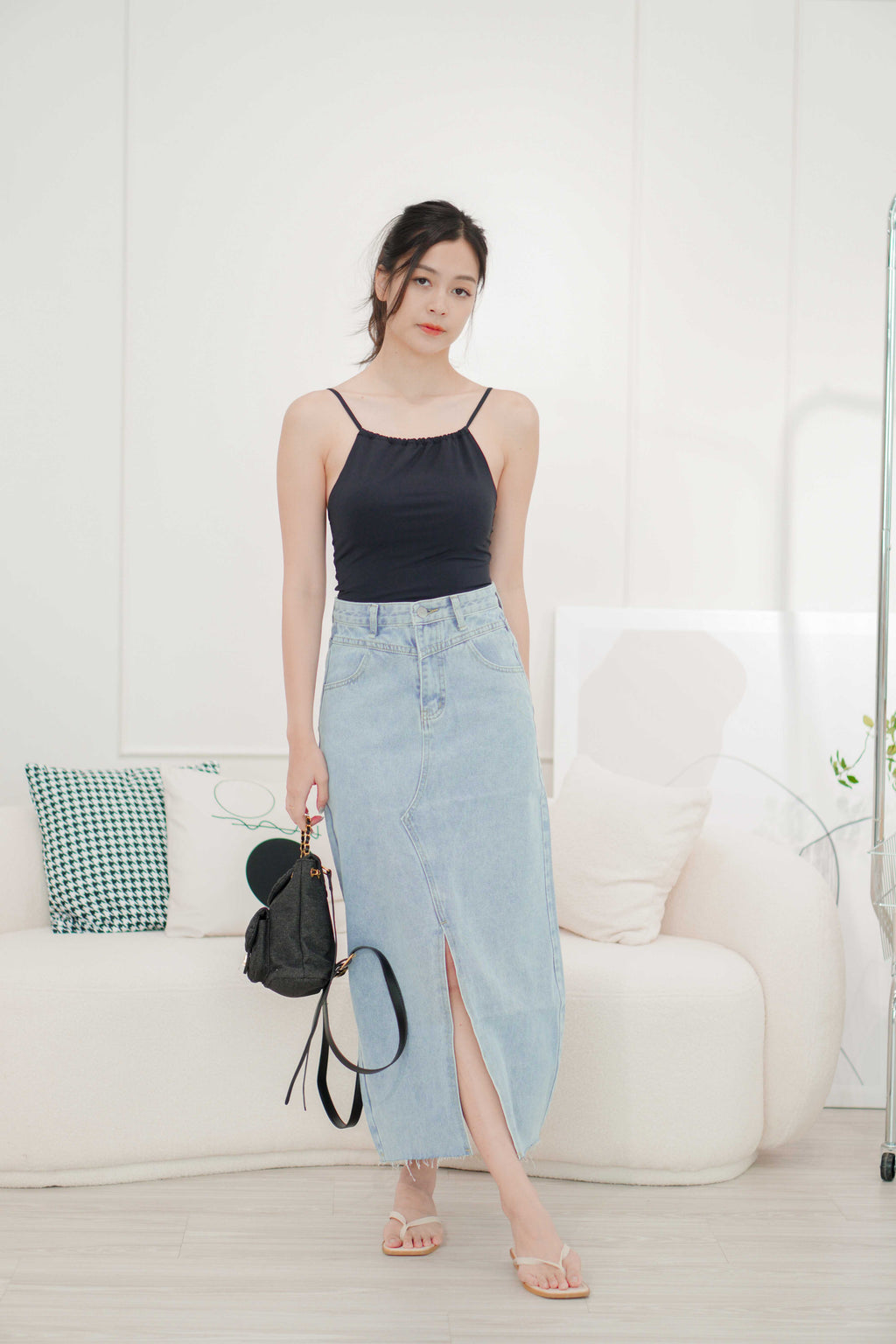 Taylor Front Slit Denim Skirt in Blue