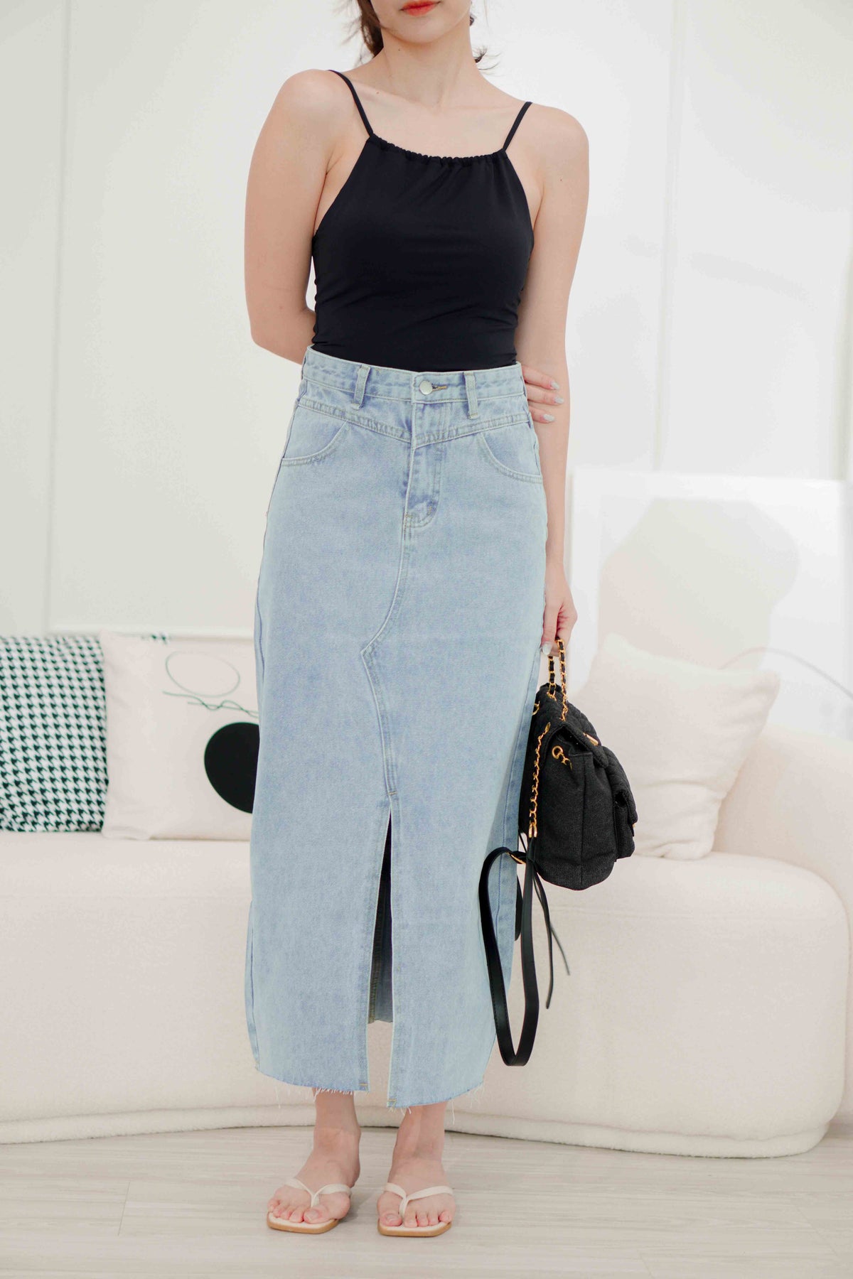 Taylor Front Slit Denim Skirt in Blue
