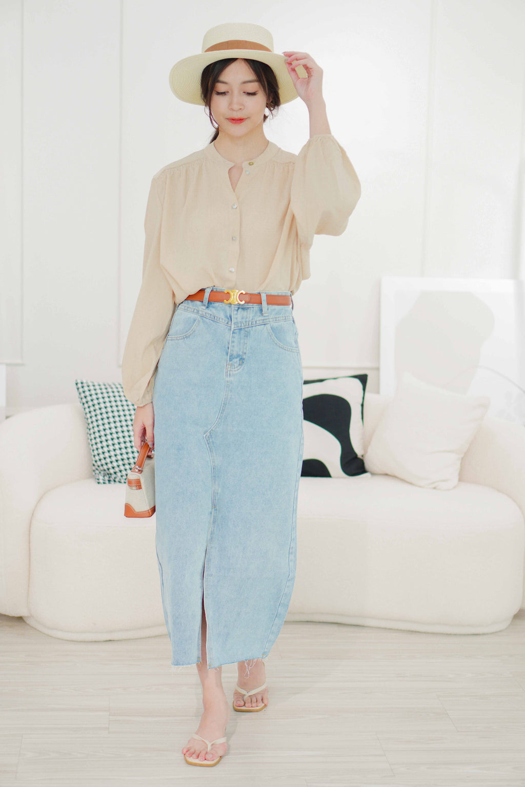 Taylor Front Slit Denim Skirt in Blue