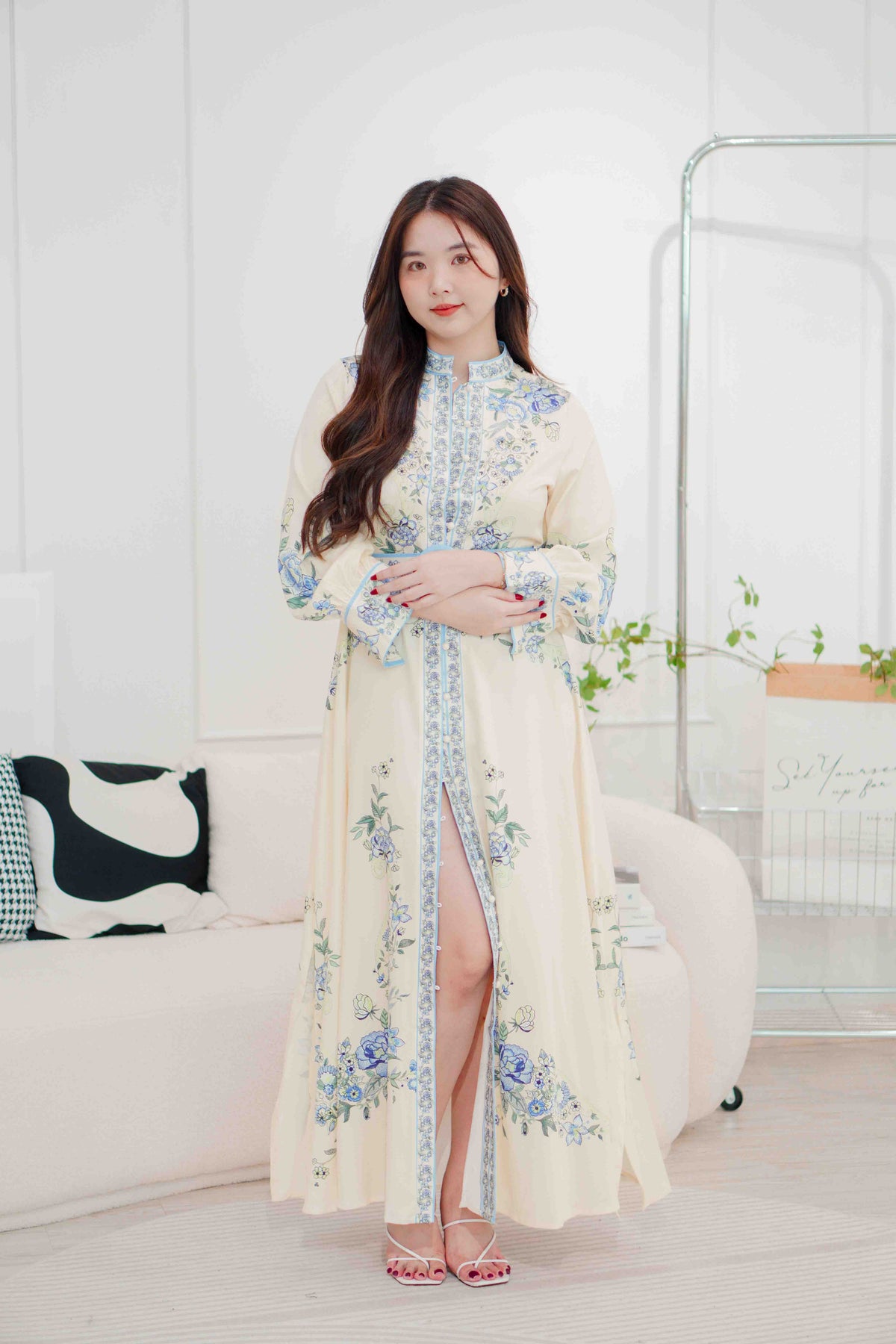 Octavia Floral Long Sleeve Dress with Belt in Blue