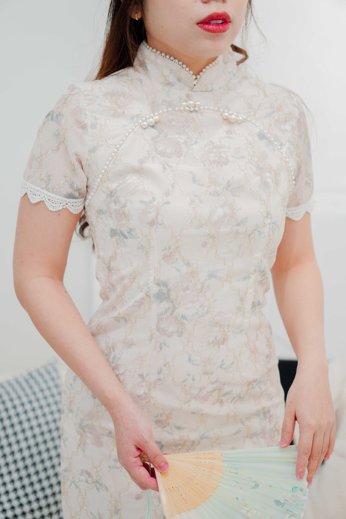 Rui Mini Pearl Long Floral Lace Cheongsam in Cream