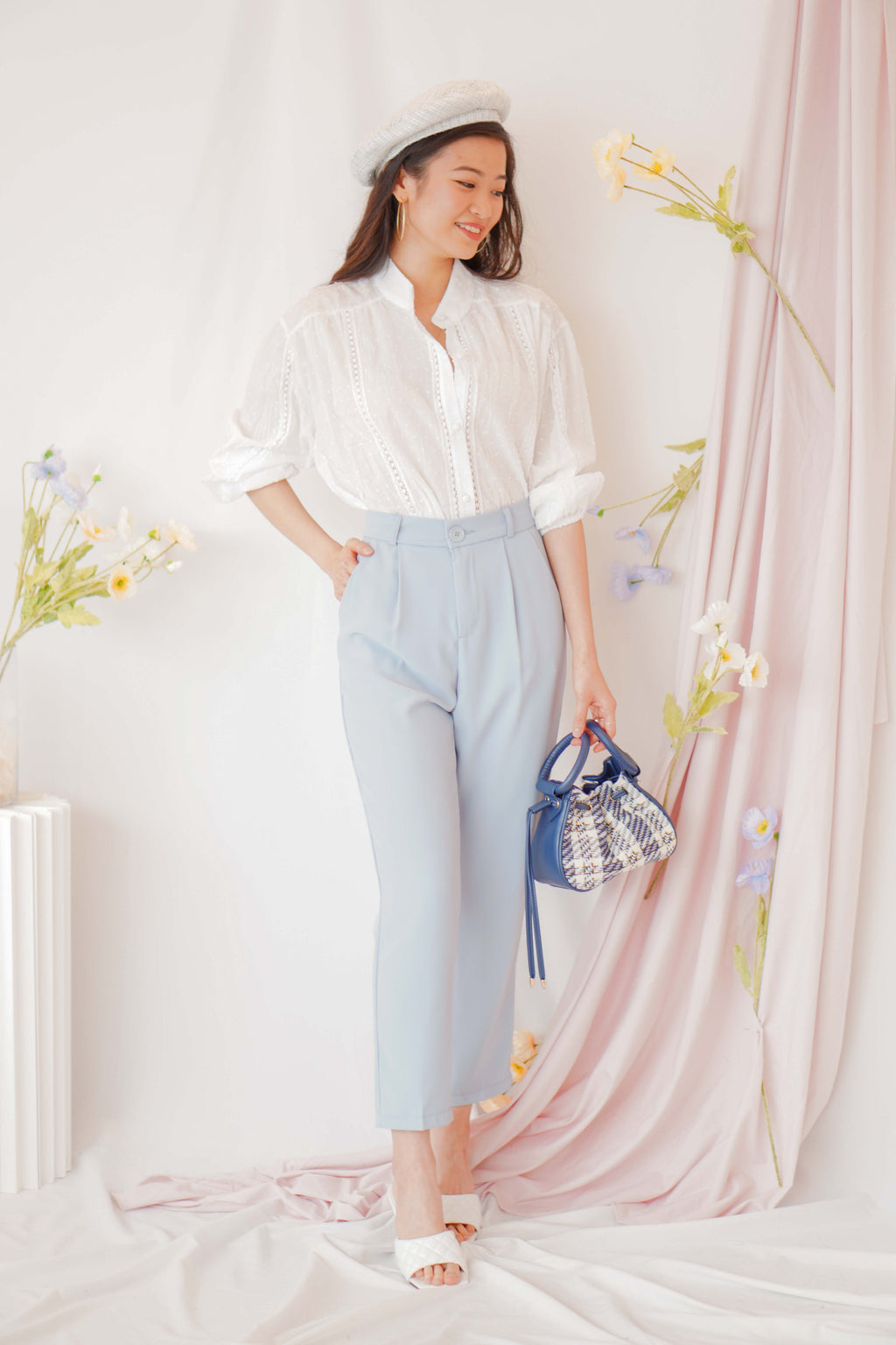 Mel Cropped Pants in Blue