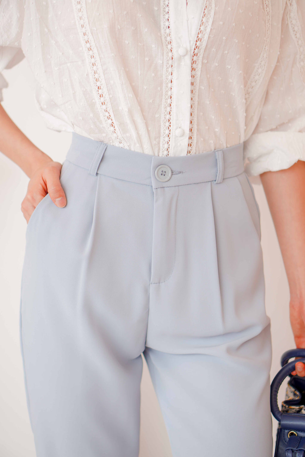 Mel Cropped Pants in Blue