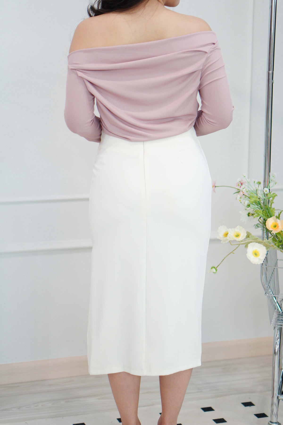 Rico Ruched Bodycon Midi Skirt in Cream