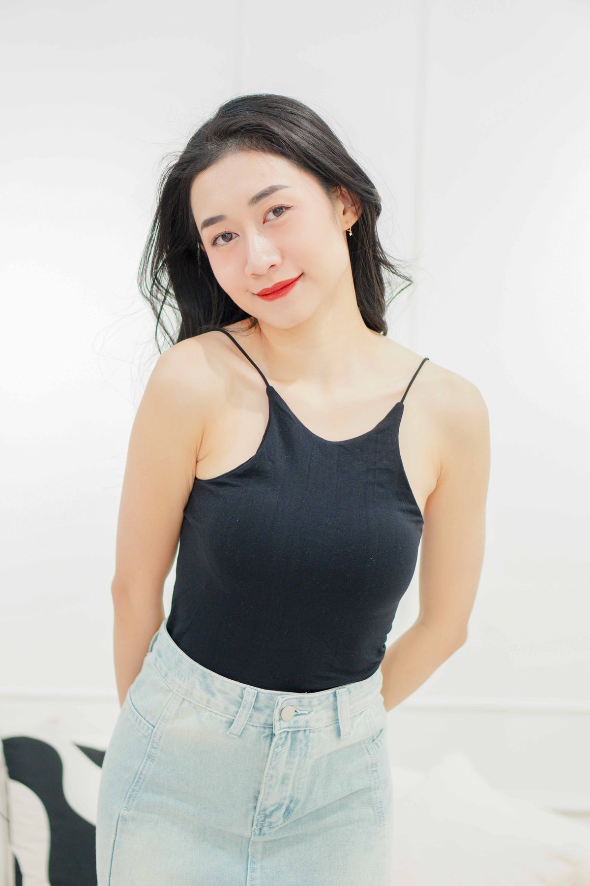 Peri Thin Strap Halter Neck Padded Top in Black