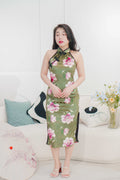 Yun Rao Halter Neck Velvet Floral Cheongsam in Green