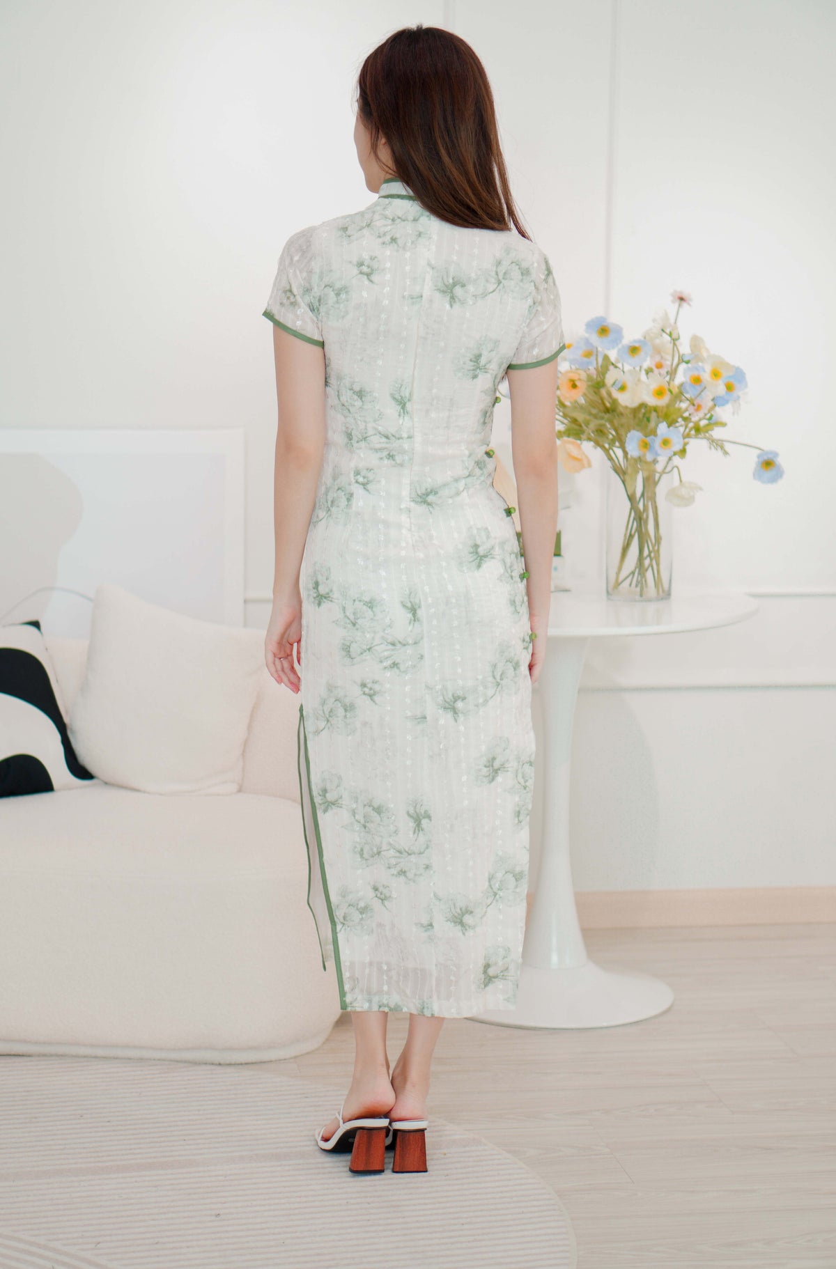 Qing Yao Long Floral Cheongsam in Green